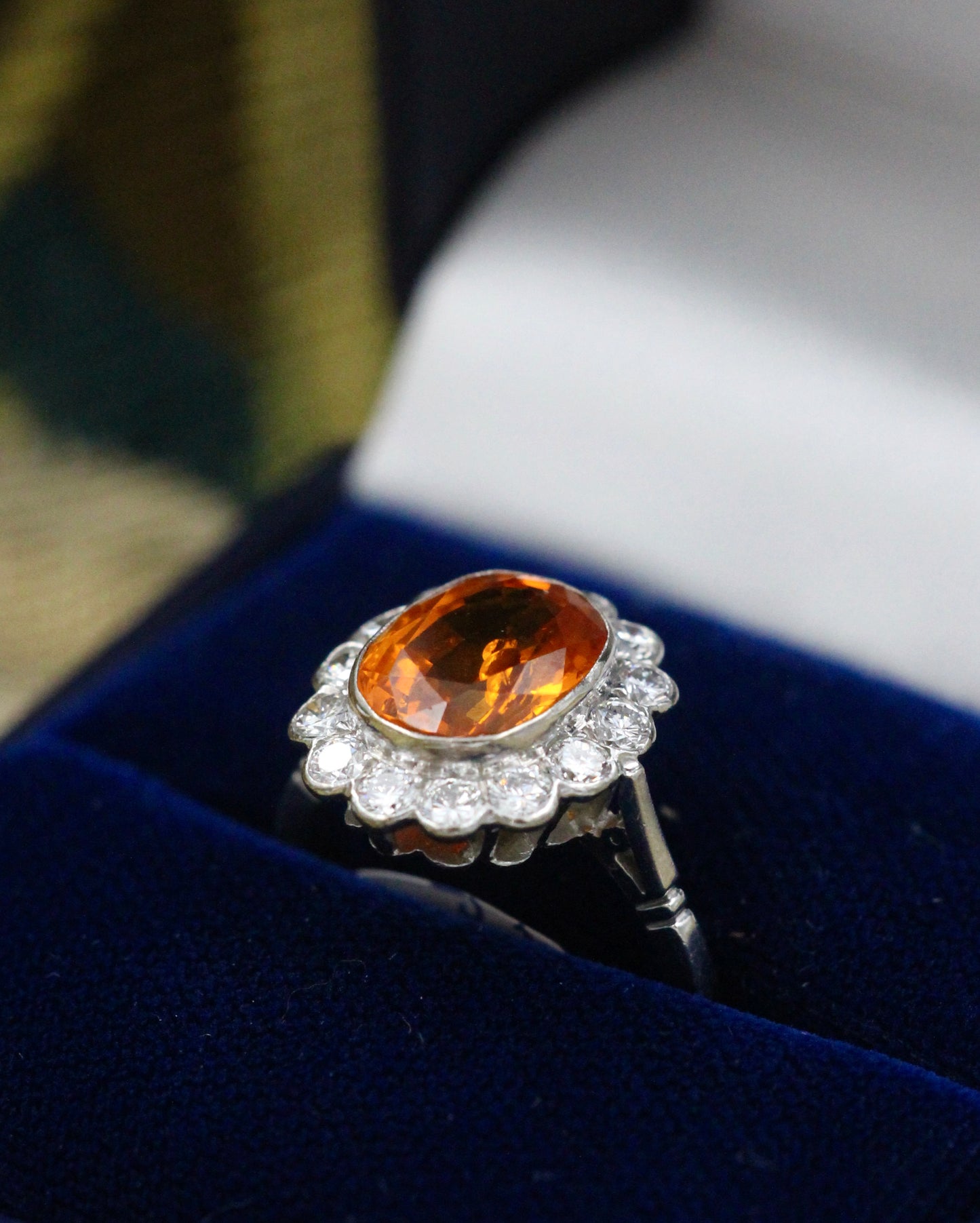 A very fine 18 carat White Gold, Orange Ceylon Sapphire and Diamond Cluster Ring. - Robin Haydock Antiques