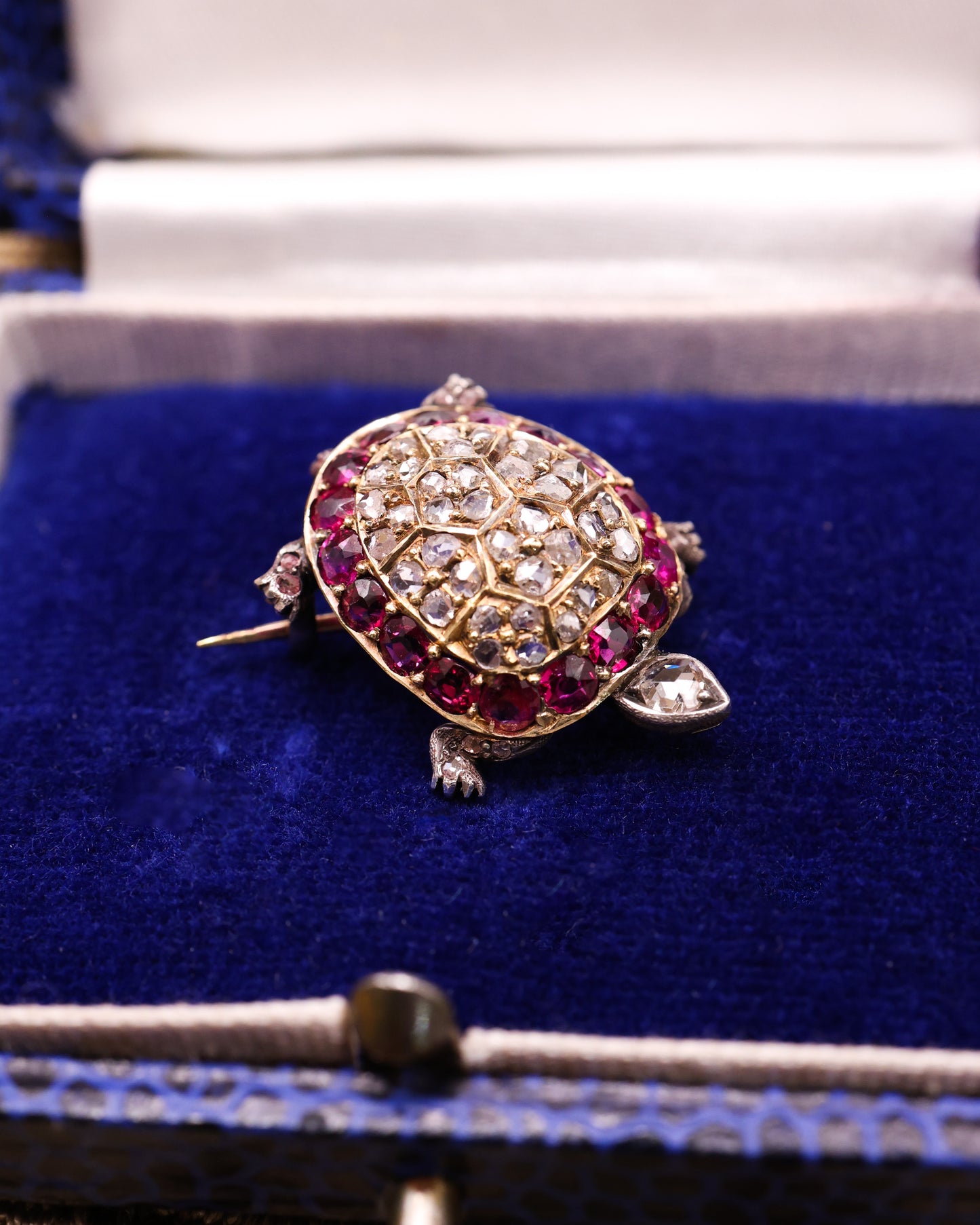 A very fine Ruby & Diamond Tortoise Brooch set in High Carat Yellow Gold, English, Circa 1905 - Robin Haydock Antique Jewellery