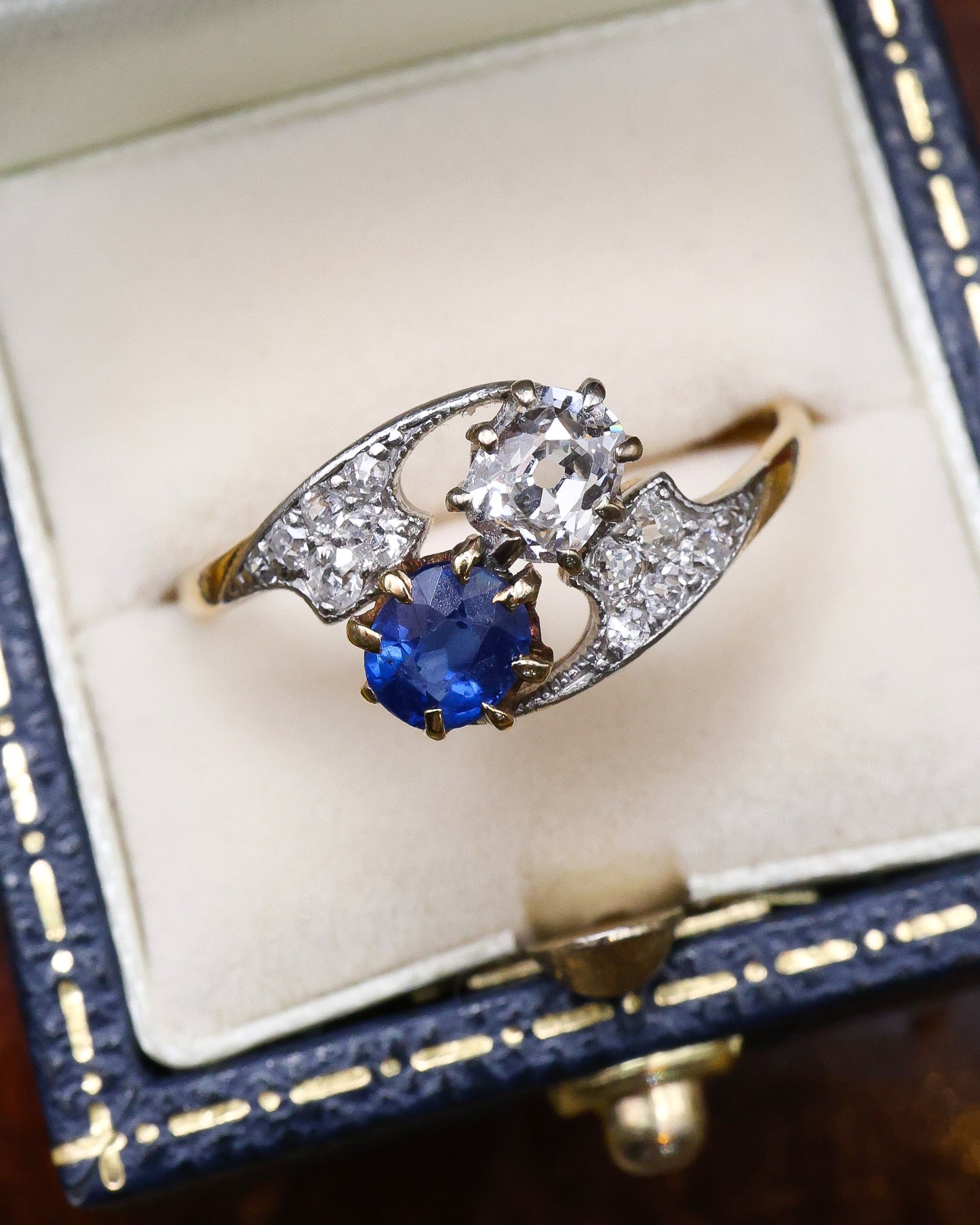A very elegant 18ct Yellow & White Gold (stamped), Art Deco Sapphire & Diamond Two Stone Twist Ring (Moi et Toi). Circa 1930 - Robin Haydock Antique Jewellery
