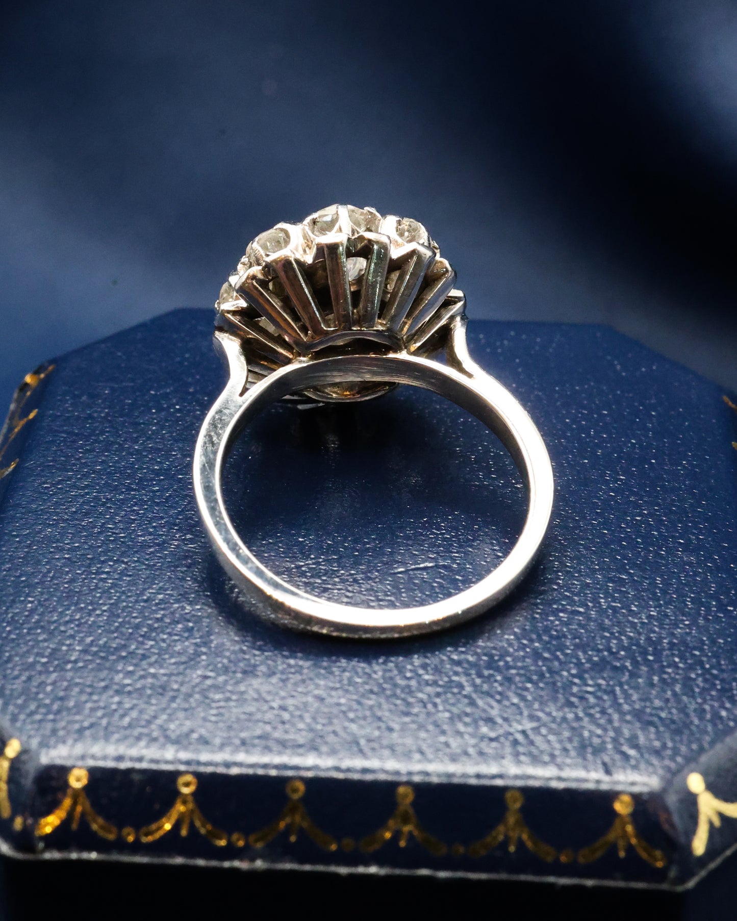 A very fine 18ct White Gold 1930's Platinum-tipped French Diamond Cluster ring