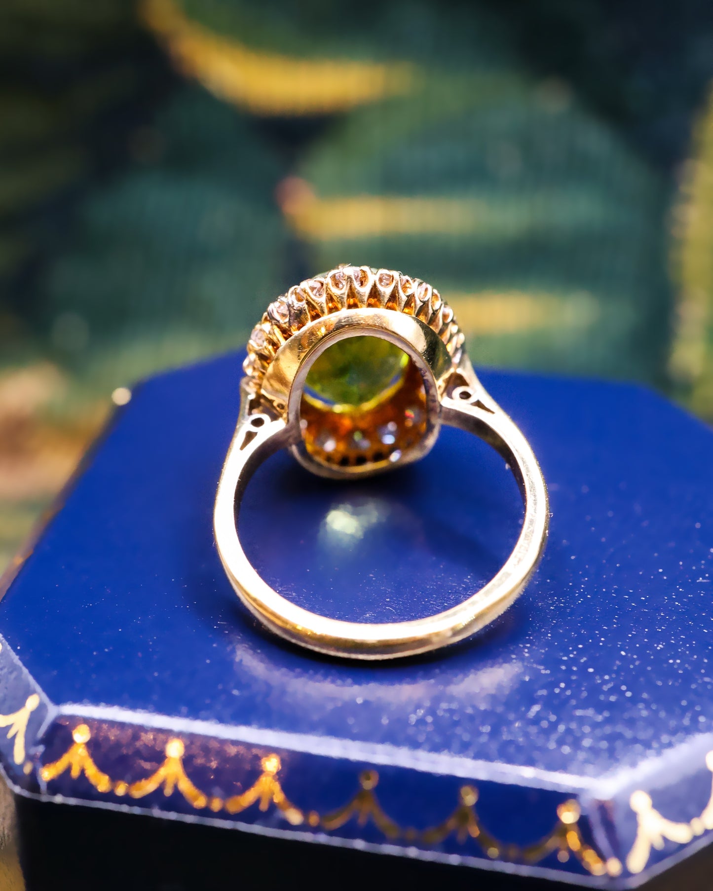 A very fine 18 Carat Yellow Gold  (stamped), Oval Cut Peridot and Old Cut Diamond Cluster Ring, English Circa 1950. - Robin Haydock Antiques