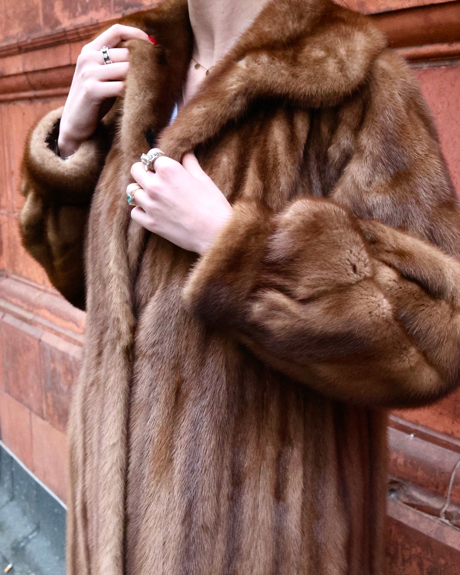 An Exceptional Full Length Demi-Buff, Fully Stranded Mink Coat with wide Raglan Sleeves, tapering to Mandarin Cuffs and a generous Swing Back. Hand made by Lawrence's of Southport. Circa 1990 - Robin Haydock Antiques