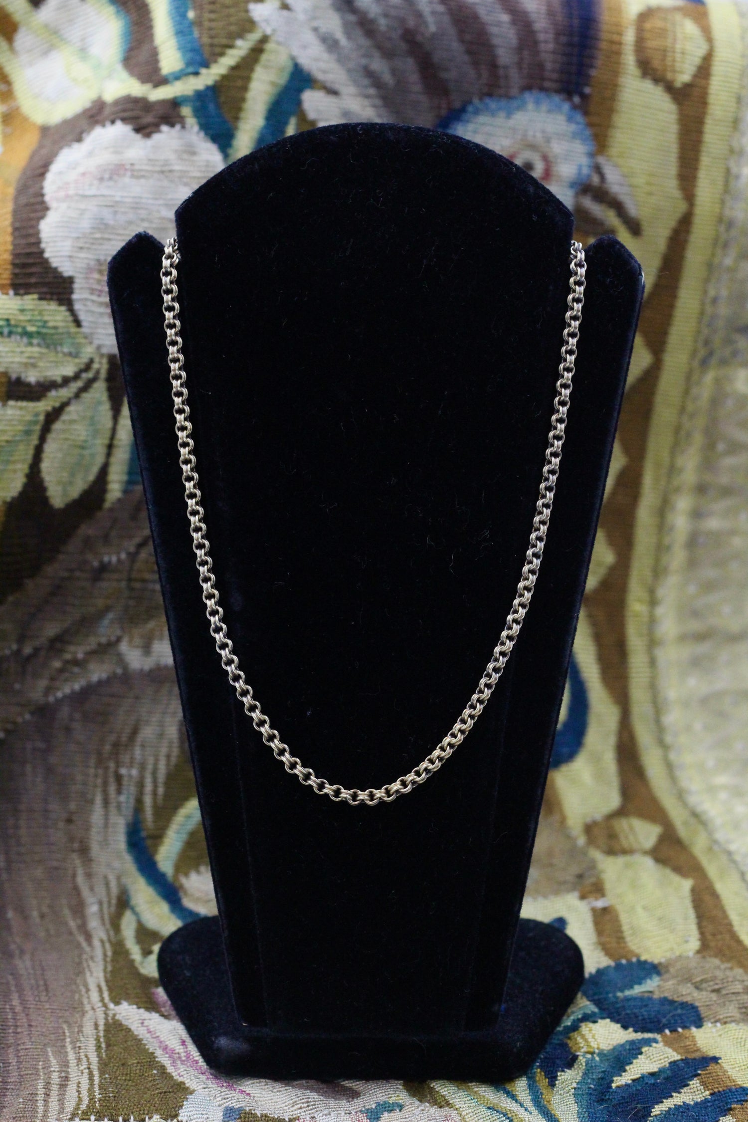 A very fine 15 carat (tested) Yellow Gold, double linked Chain, with original barrel clasp. English. Circa 1890 - Robin Haydock Antiques