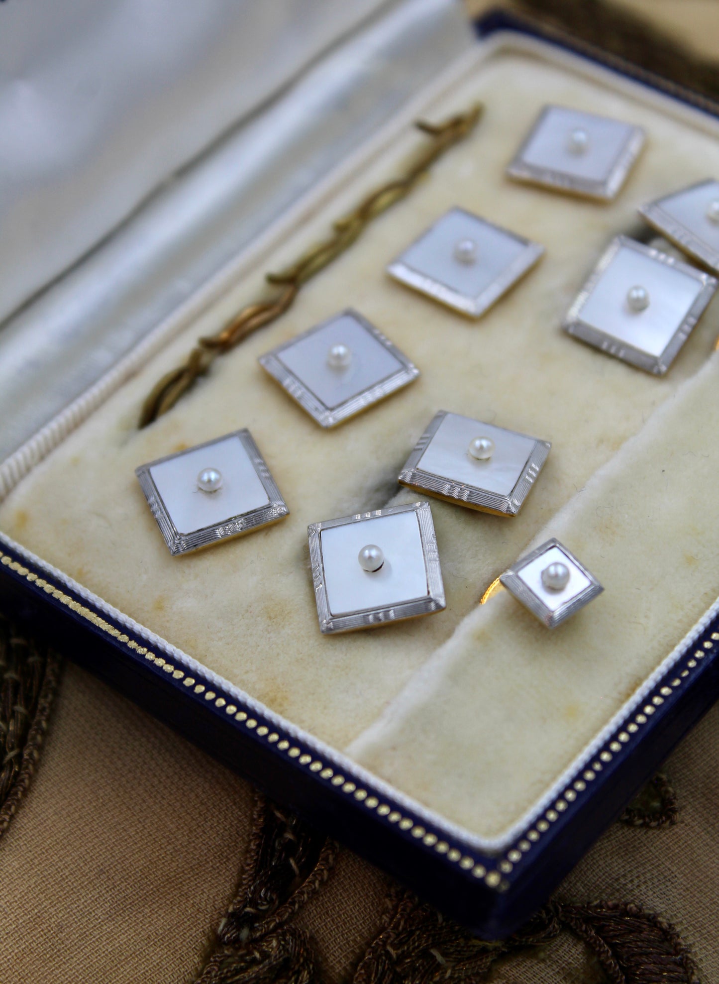 A fine 18 carat Yellow Goild and Platinum (marked) Pearl and Mother of Pearl Dress Set in Original Box - Robin Haydock Antiques