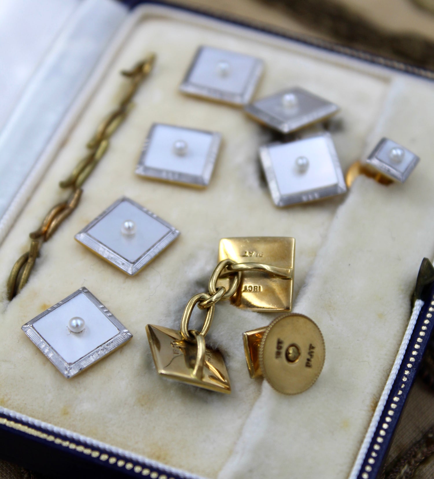 A fine 18 carat Yellow Goild and Platinum (marked) Pearl and Mother of Pearl Dress Set in Original Box - Robin Haydock Antiques