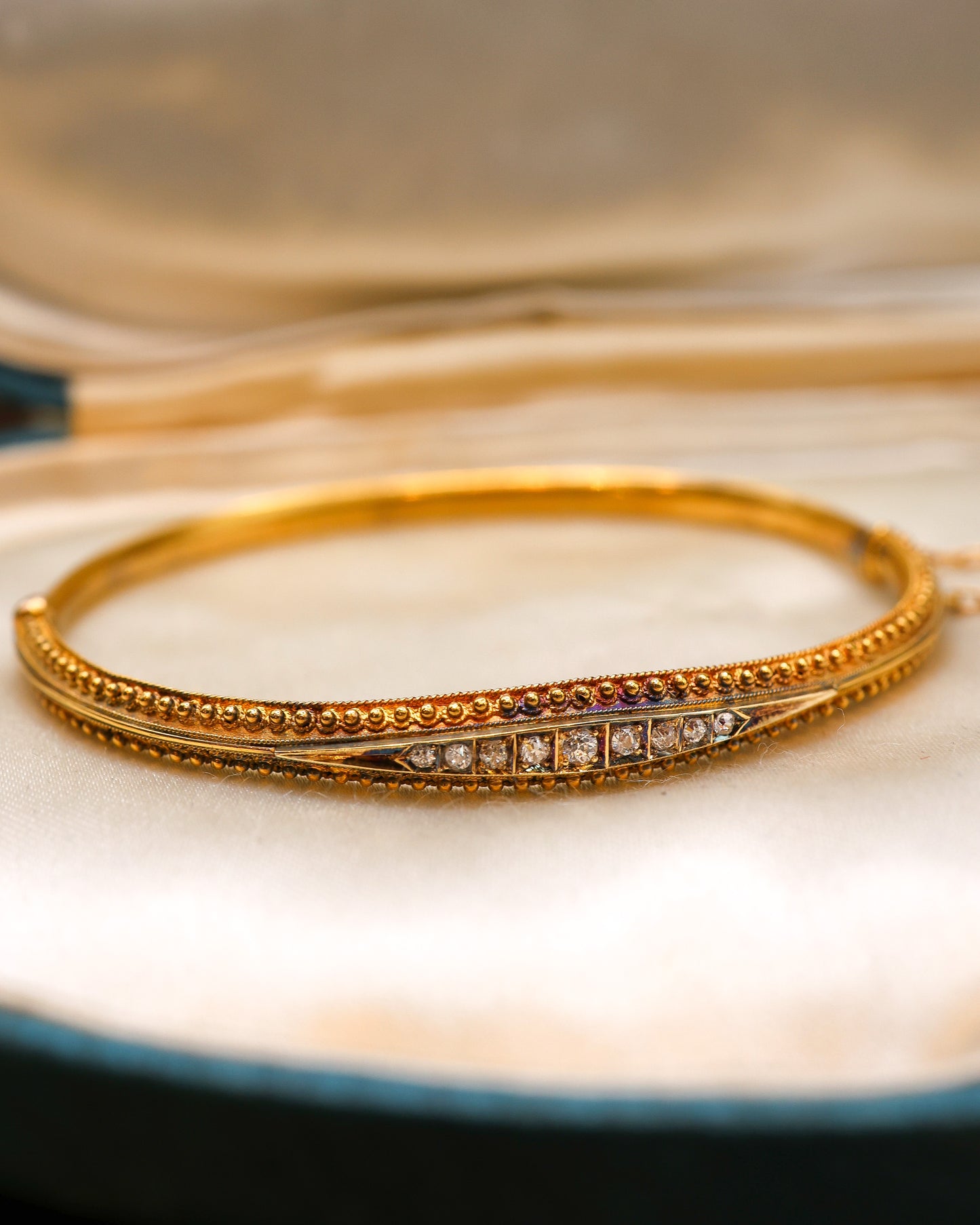 A Very Fine Late Victorian 15 Carat Yellow Gold Diamond Bangle. English Circa 1880 - Robin Haydock Antique Jewellery