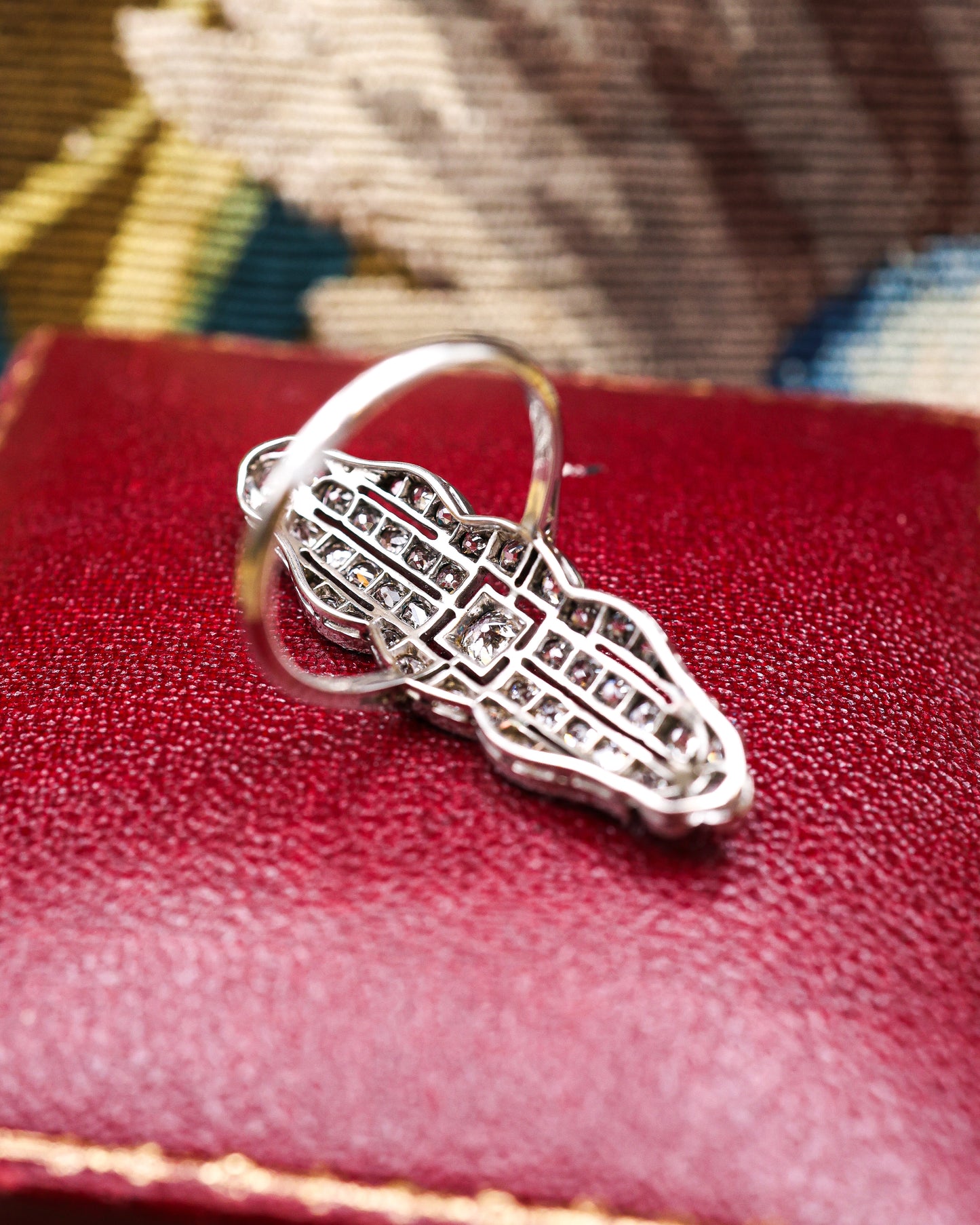 A very fine Platinum (stamped), Art Deco Old Europeand Cut Diamond Plaque Ring, with approximately 2.90 Carats of G - H Colour, VS1 - VS2 Clarity Diamonds. English. Circa 1930 - Robin Haydock Antiques