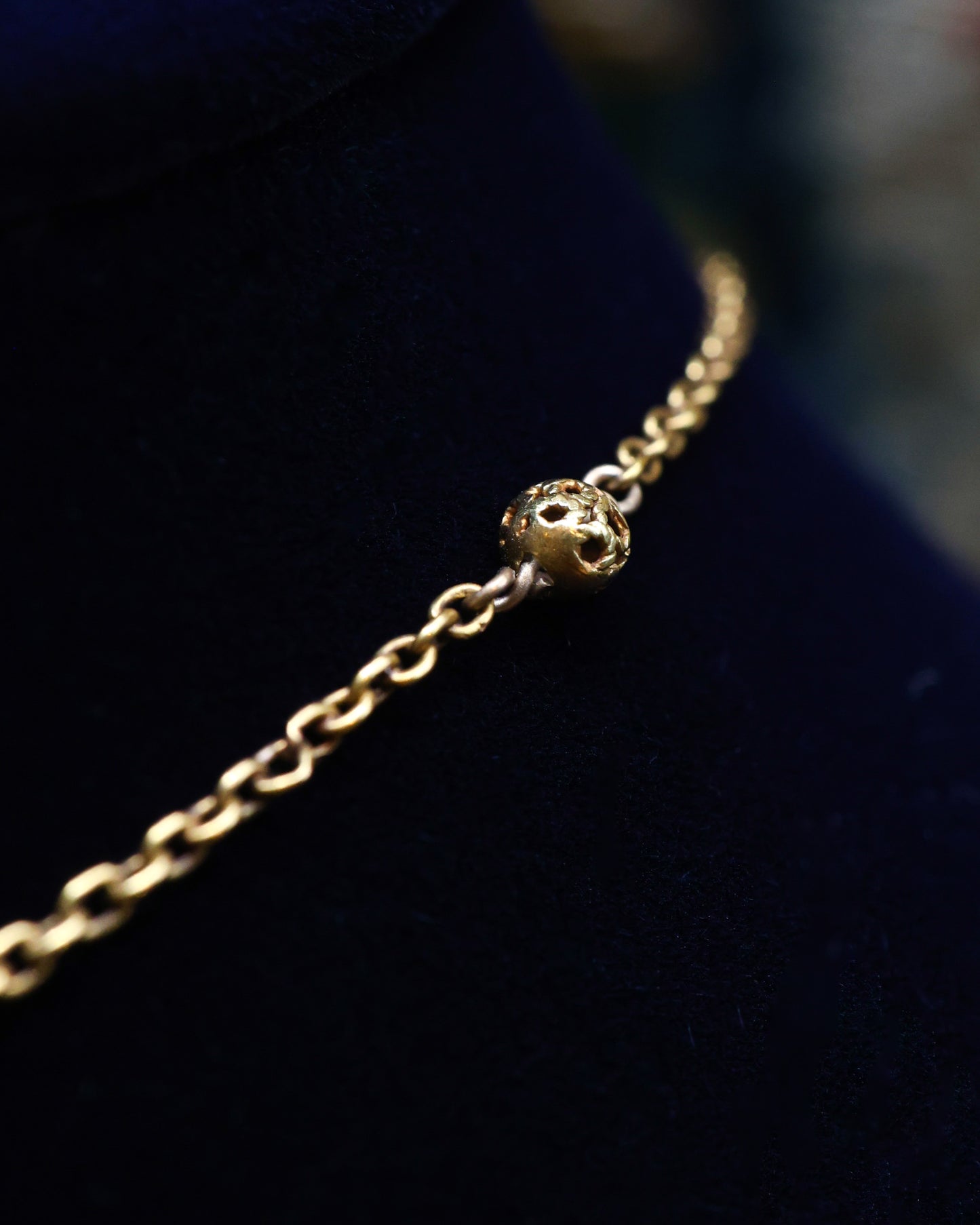 A very beautiful High & 15 Carat Yellow Gold (tested) Late Georgian oval Turquoise Cannetille Necklace English Circa 1830 - 1855