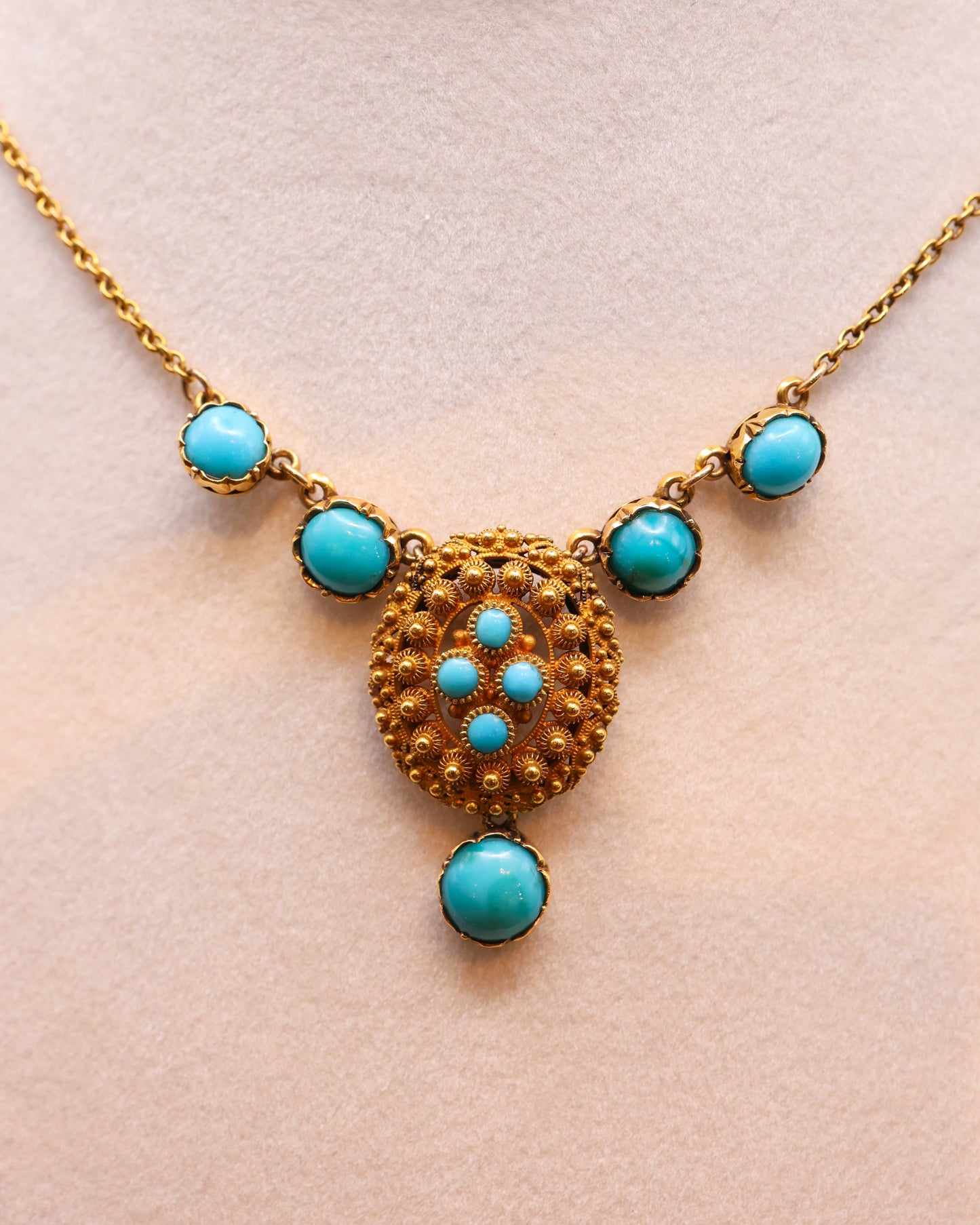 A very beautiful High & 15 Carat Yellow Gold (tested) Late Georgian oval Turquoise Cannetille Necklace English Circa 1830 - 1855