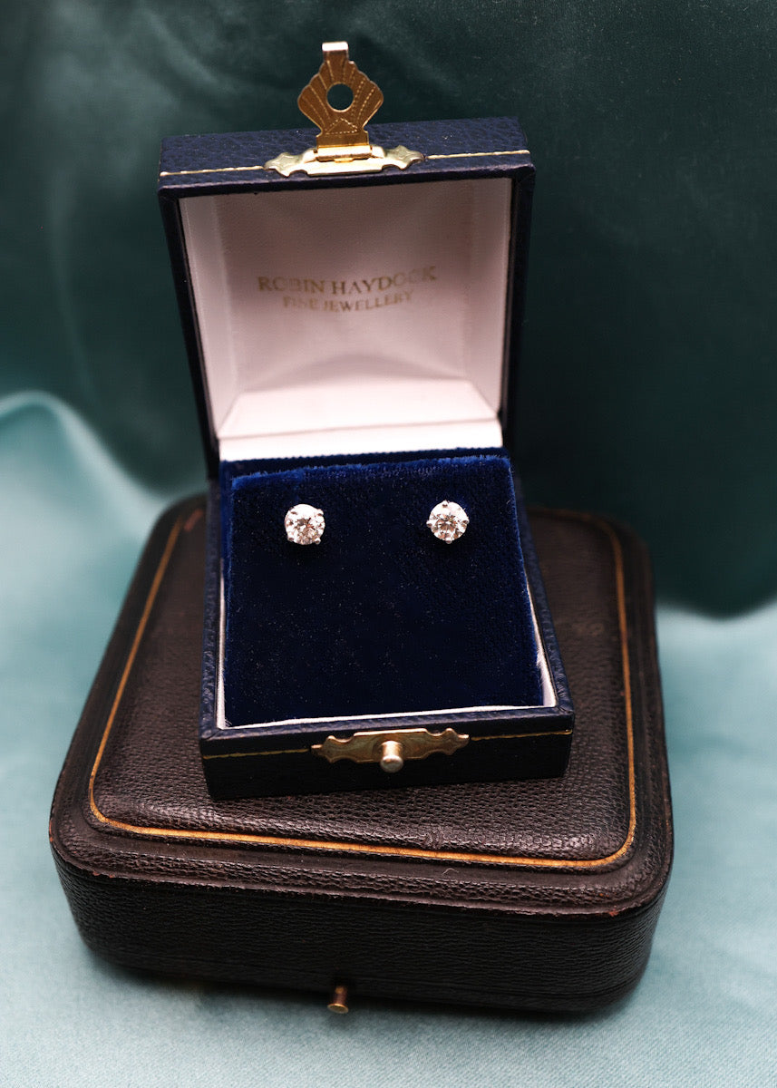 18ct White Gold 0.80ct Diamond Stud Earrings Pre-owned - Robin Haydock Antiques