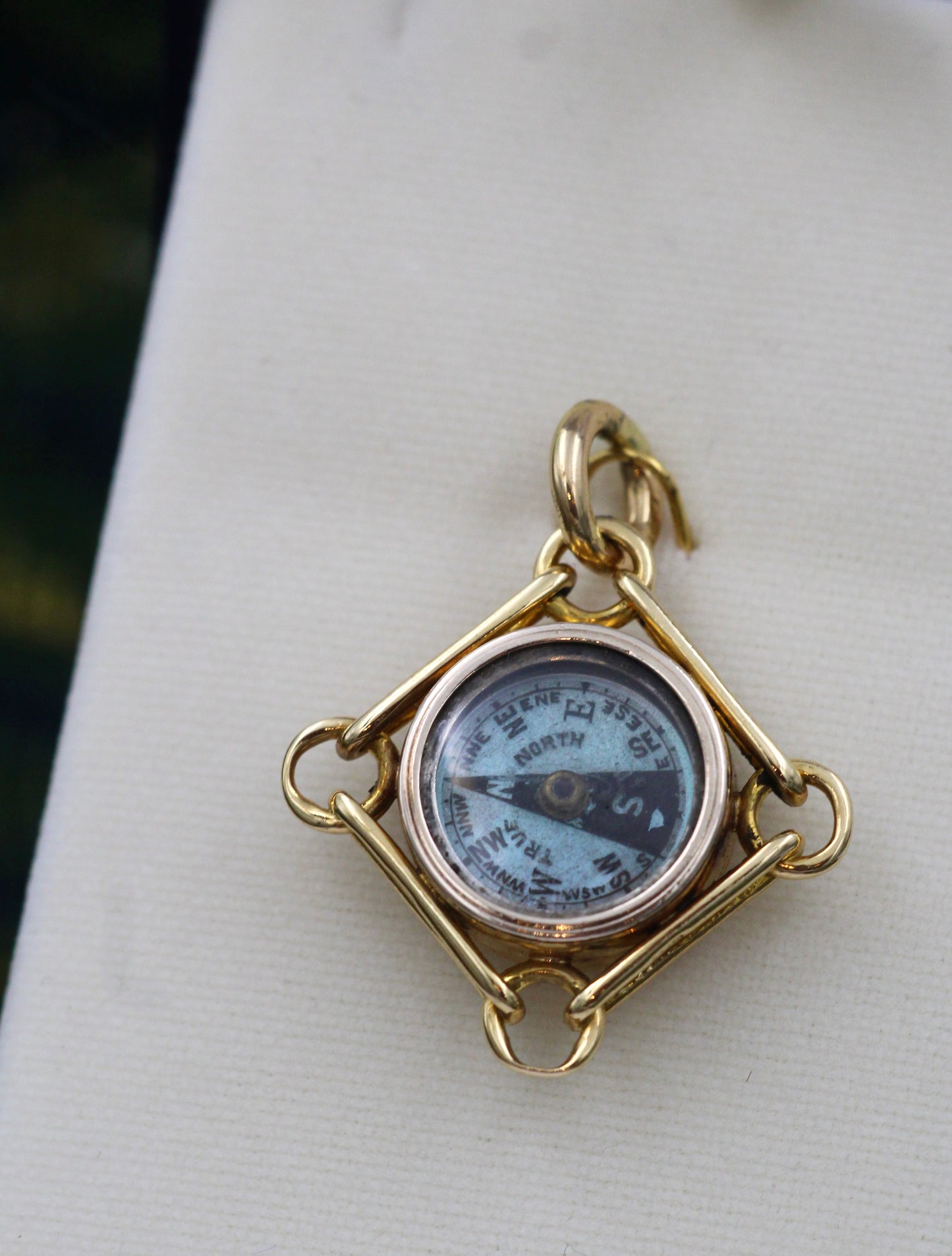 A very fine 18 carat Yellow Gold Fob with a Compass and Carnelian Hard stone. London Circa 1908 - Robin Haydock Antiques