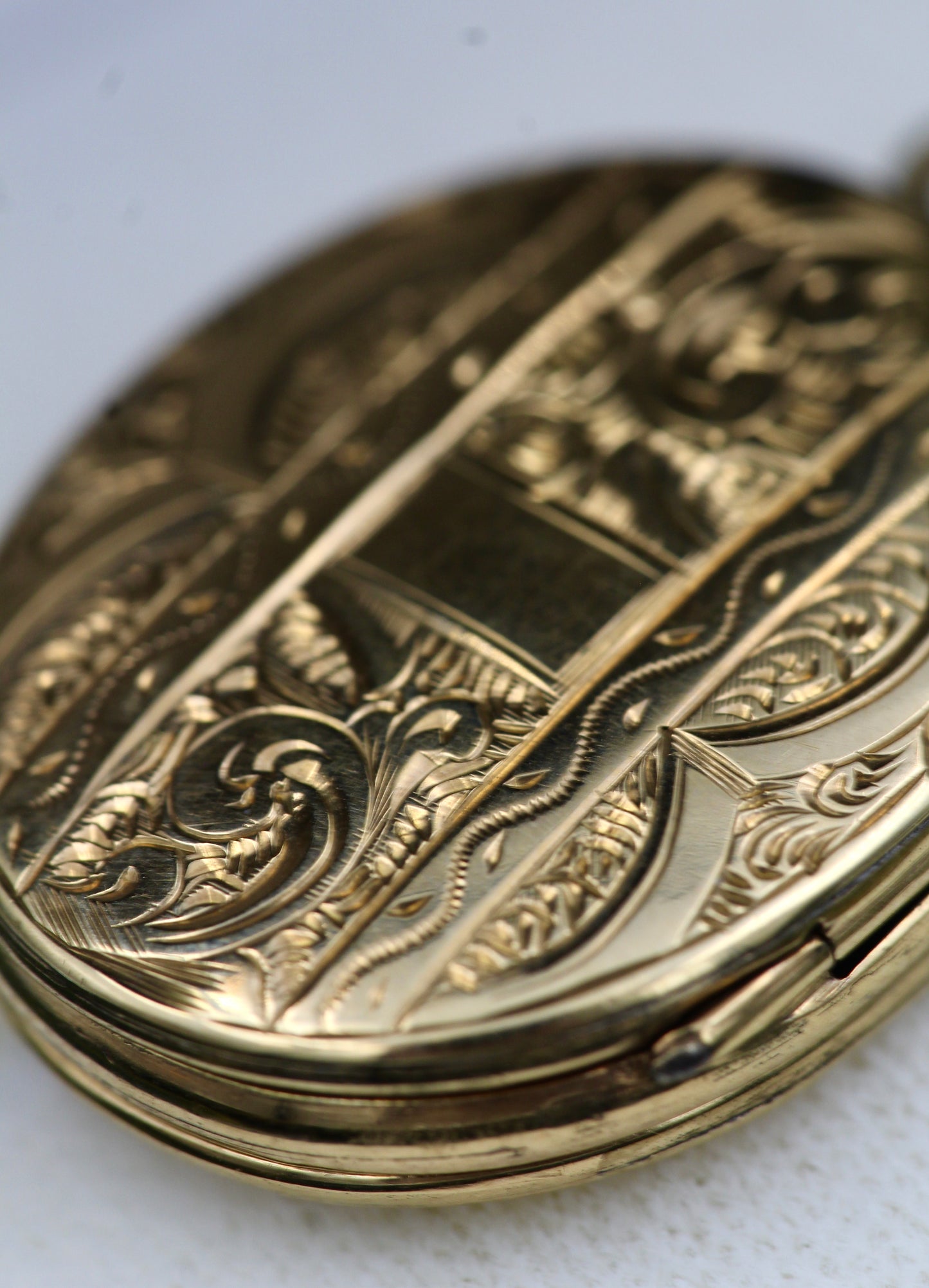 A very fine 9 carat Yellow Gold Double Locket. English Circa 1880 - Robin Haydock Antiques