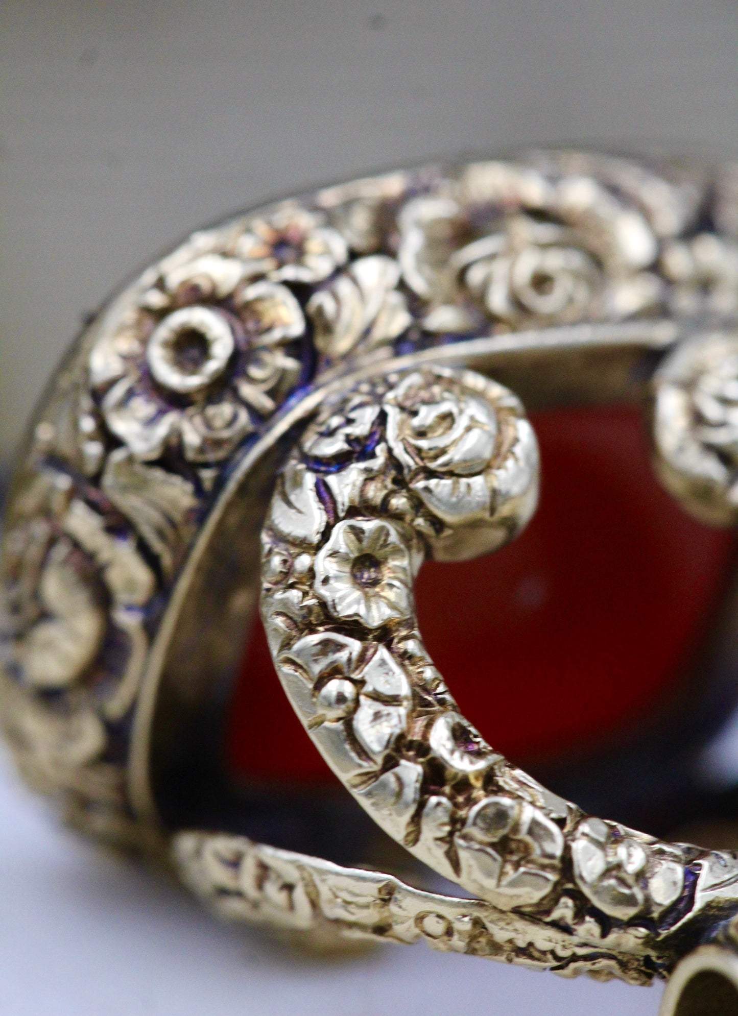 A very fine High Carat Yellow Gold (tested) seal set with a Carnelian Intaglio. English C1830 - Robin Haydock Antiques