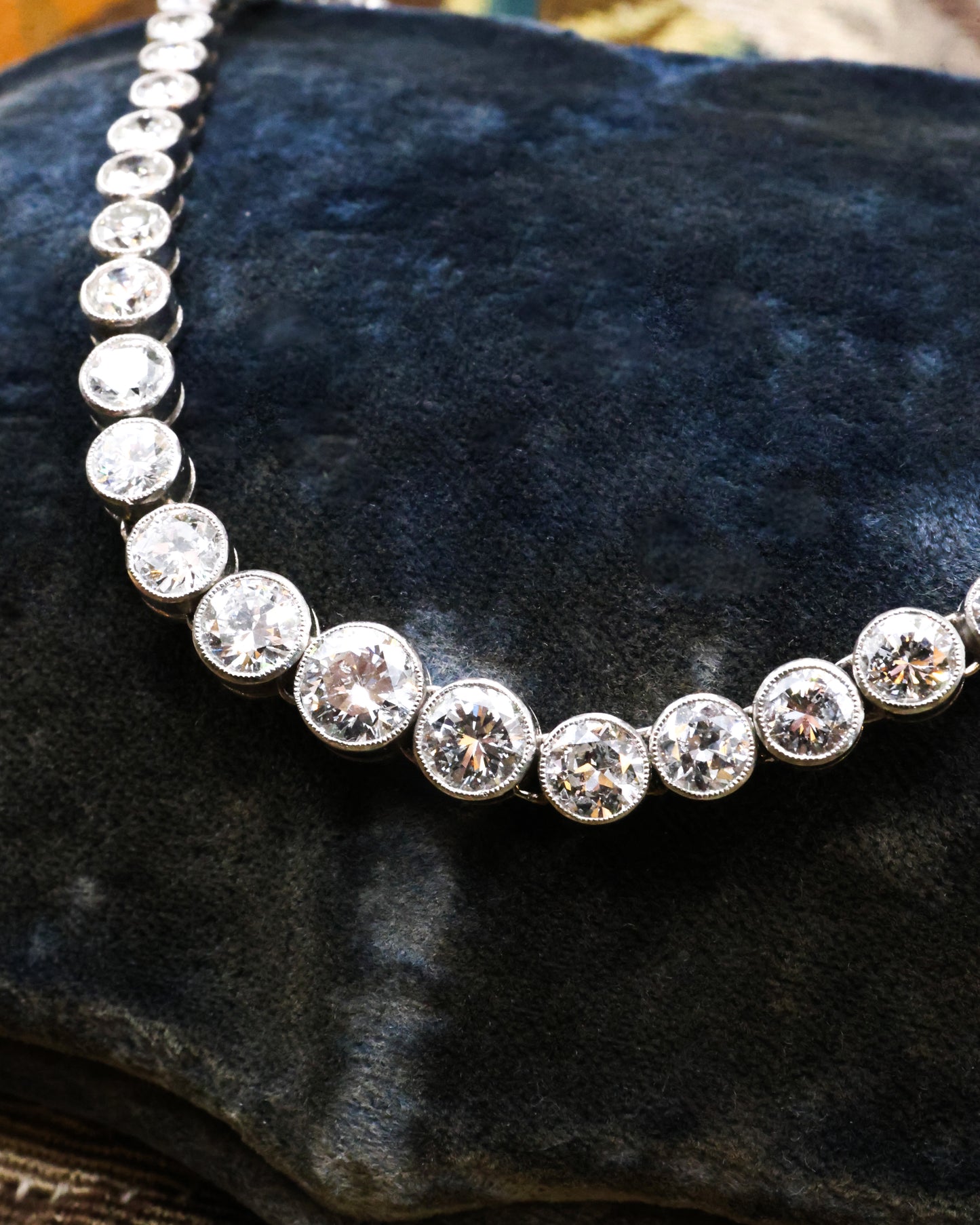 A very fine Diamond Riviere Necklace, mounted in Platinum, Circa 1945 - Robin Haydock Antique Jewellery