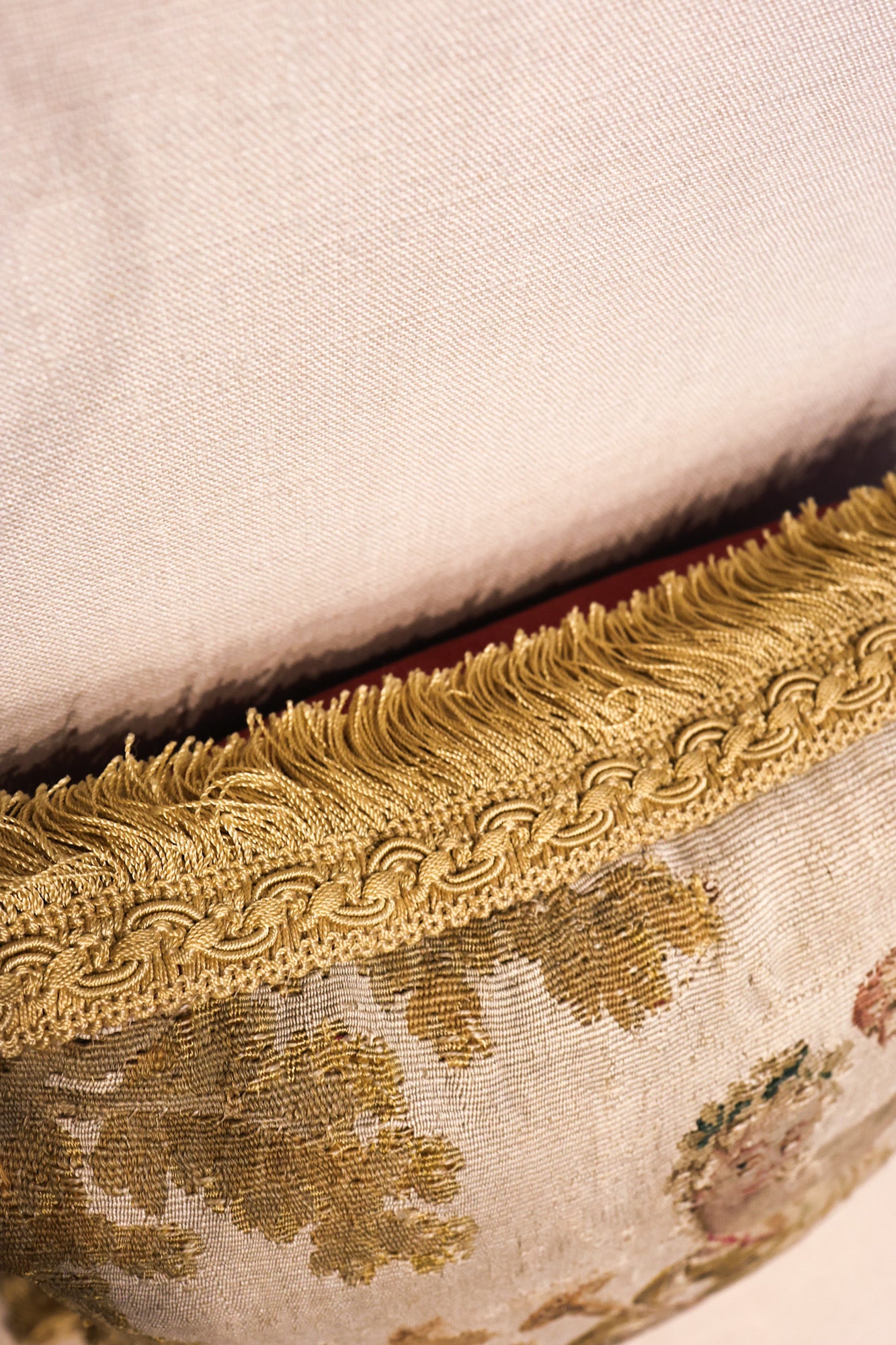 A very fine panel of Aubusson Tapestry of fine Hand Woven Silk and Wool - Robin Haydock Antiques