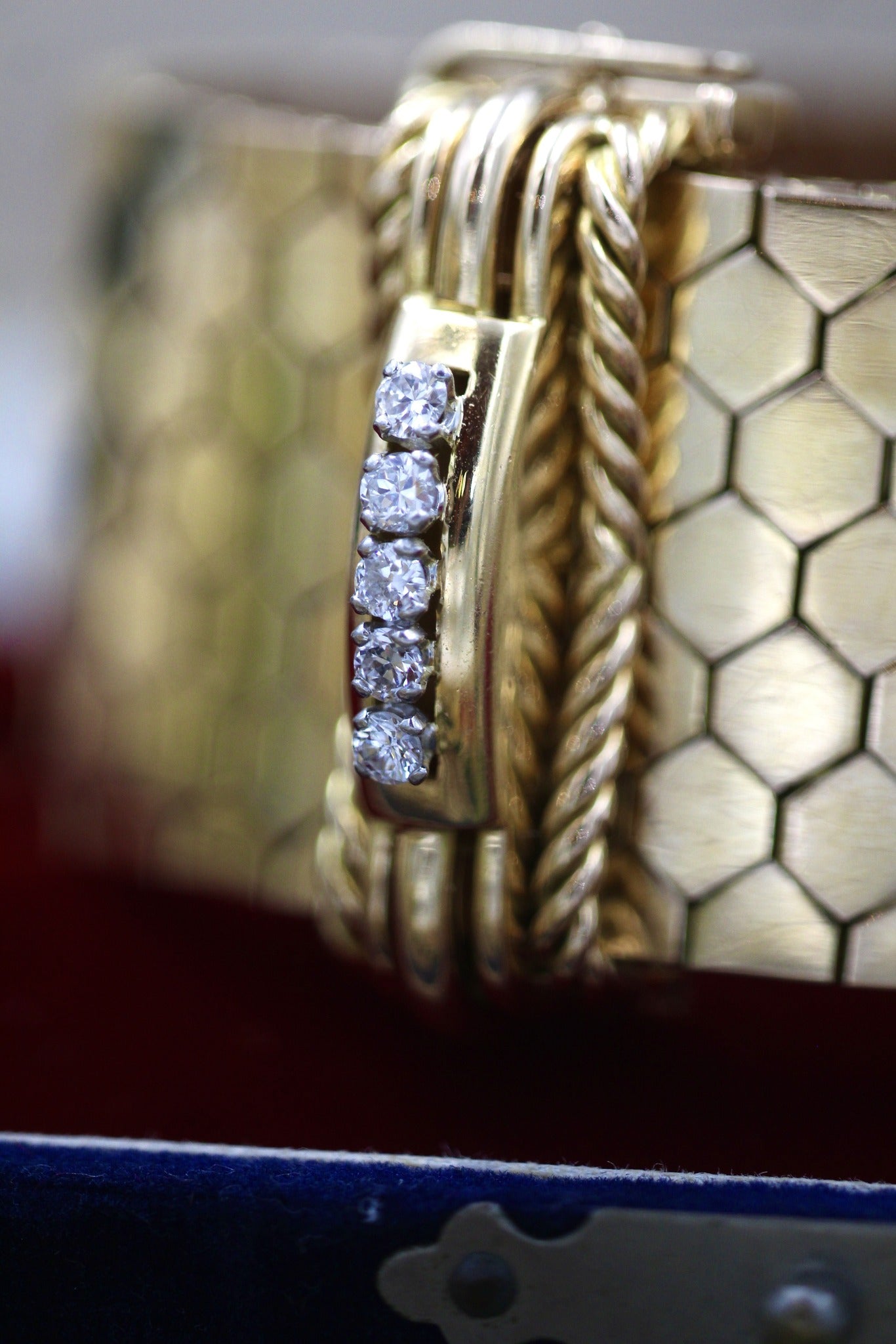 A very fine 18 carat Yellow Gold, 122.68 g. Tassel Cuff (Bracelet), with Diamonds. French. Circa 1940. - Robin Haydock Antiques