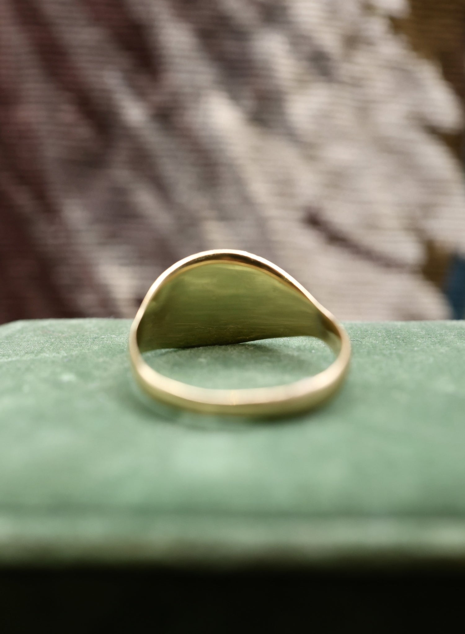 A Very Fine Antique 18ct Yellow Gold Men's Signet Ring Circa 1900 - Robin Haydock Antiques