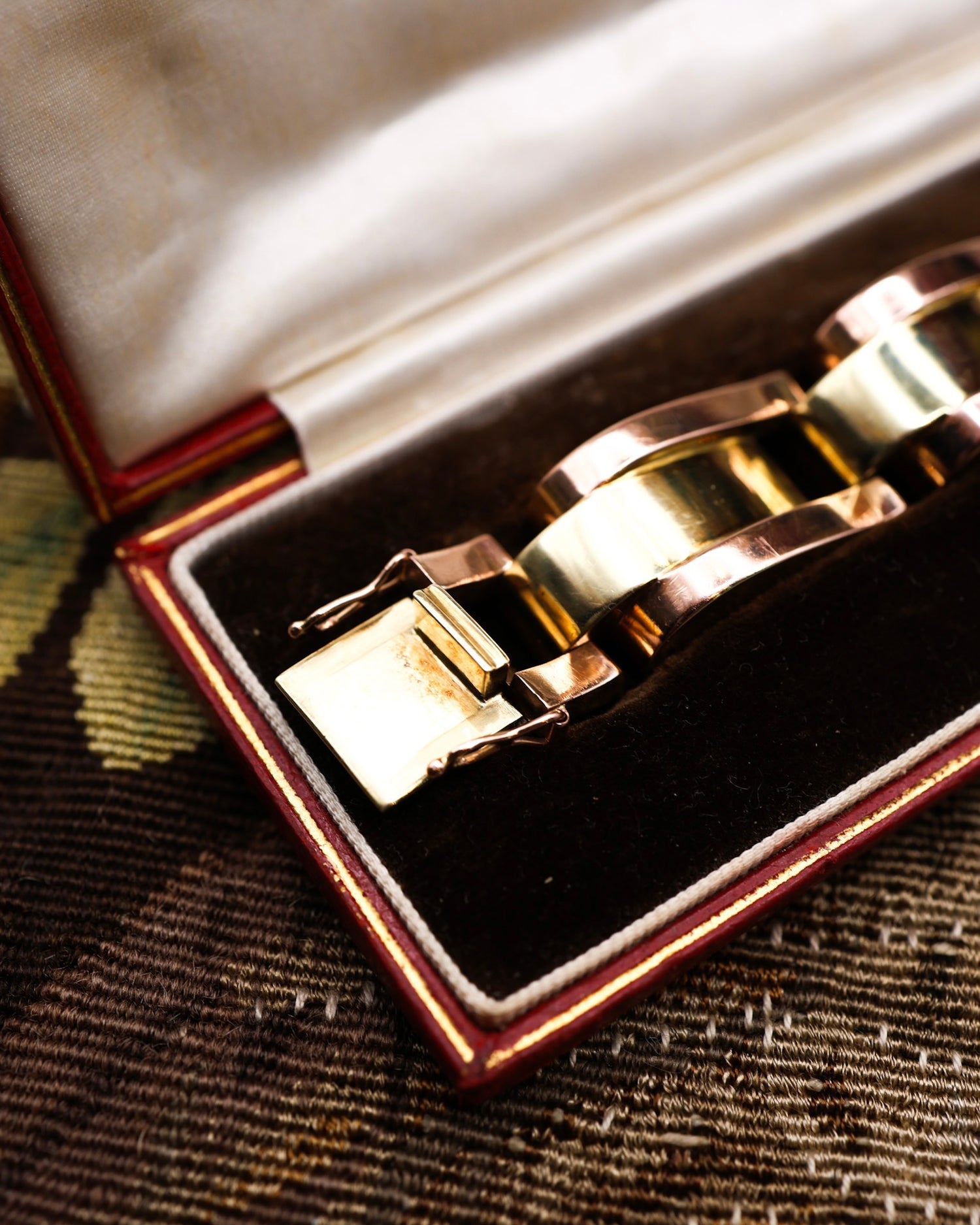 A very fine Antique 14 ct. (stamped 585),  Greenish Yellow & Pink Gold Art Deco Tank Style Bracelet, in it's original box. Circa 1939 - Robin Haydock Antiques