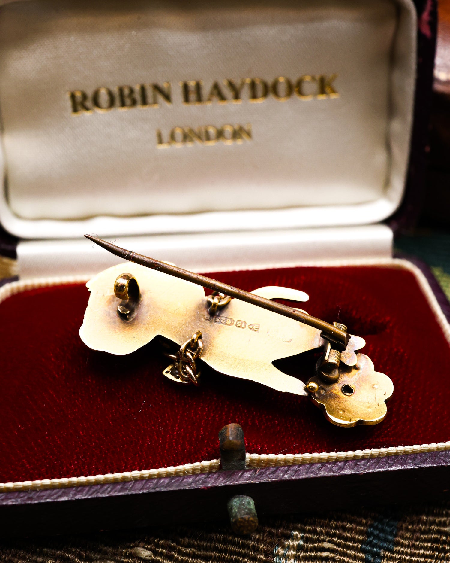 A very fine 15ct Yellow Gold Chester Hallmarked  Diamond & Natural Pearl Hand Brooch. Circa 1835 - 1900 - Robin Haydock Antiques