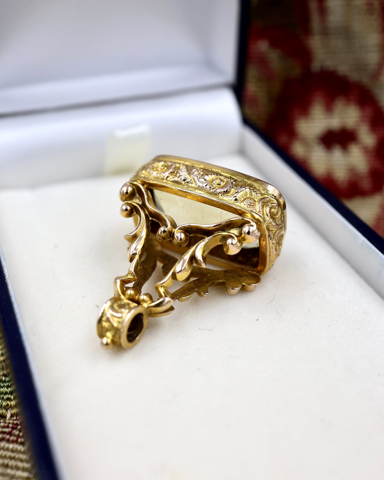 A very fine 9ct yellow Gold Citrine set Seal (marked) on a Silk band with Gold Buckle , 1908 - 1909 - Robin Haydock Antiques