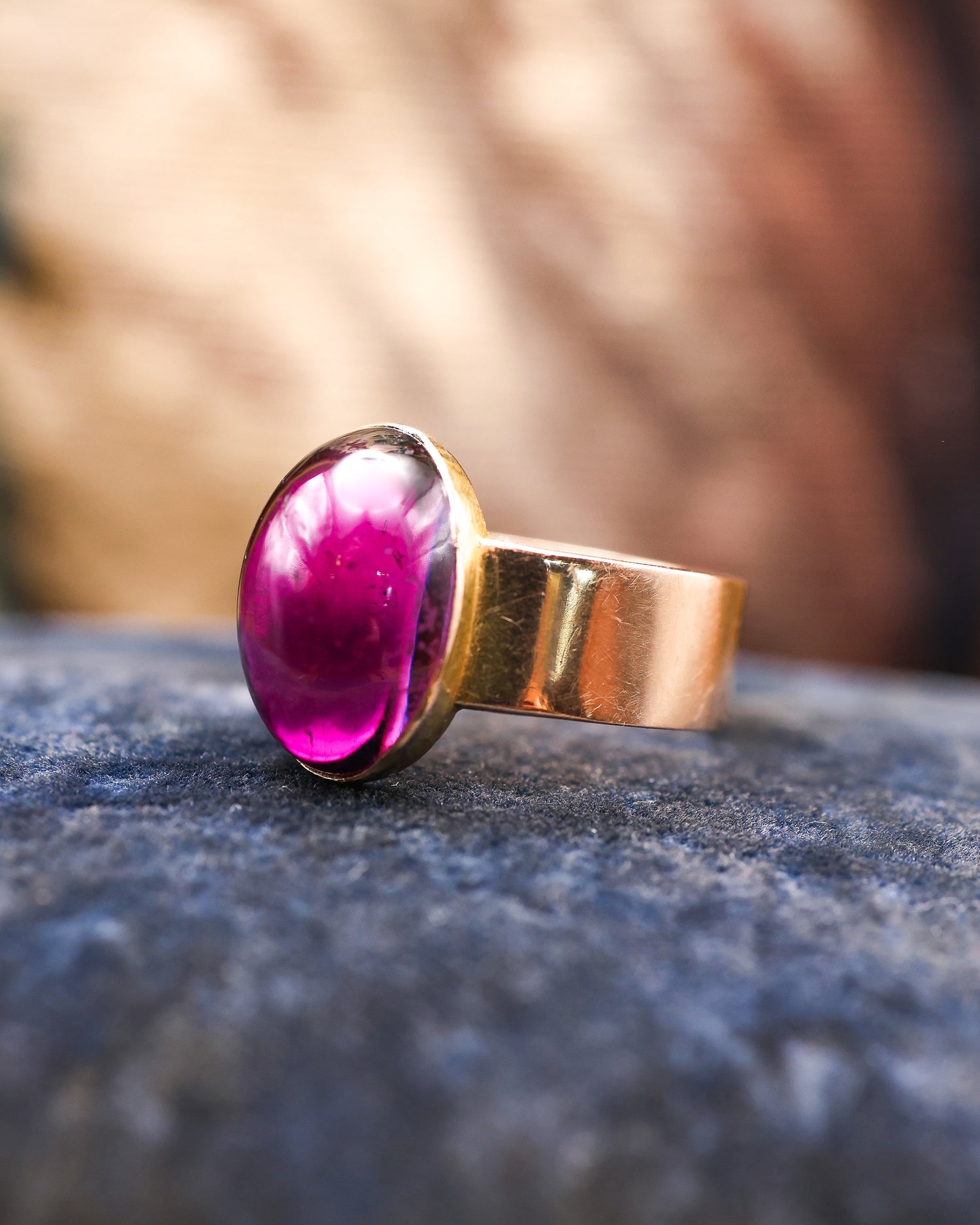 A very fine 15 ct. Yellow Gold, Cabochon "Almandine" Garnet Ring with Birmingham Hallmarks. C1863 - Robin Haydock Antique Jewellery