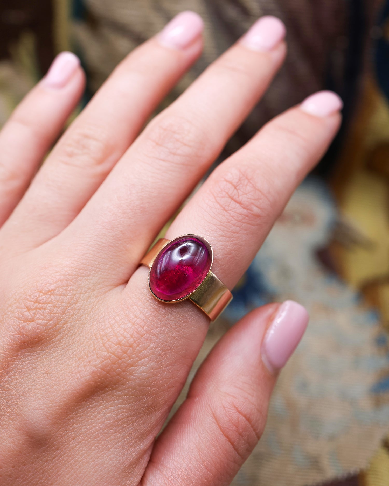 A very fine 15 ct. Yellow Gold, Cabochon "Almandine" Garnet Ring with Birmingham Hallmarks. C1863 - Robin Haydock Antique Jewellery
