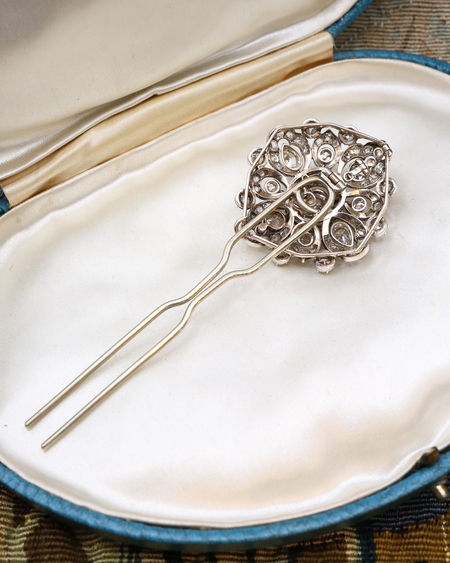 An Antique, 15 ct Yellow Gold, Silver Tipped  9.60 Carat Diamond Pendant / Brooch / Hair Ornament, English Circa 1870. - Robin Haydock Antique Jewellery