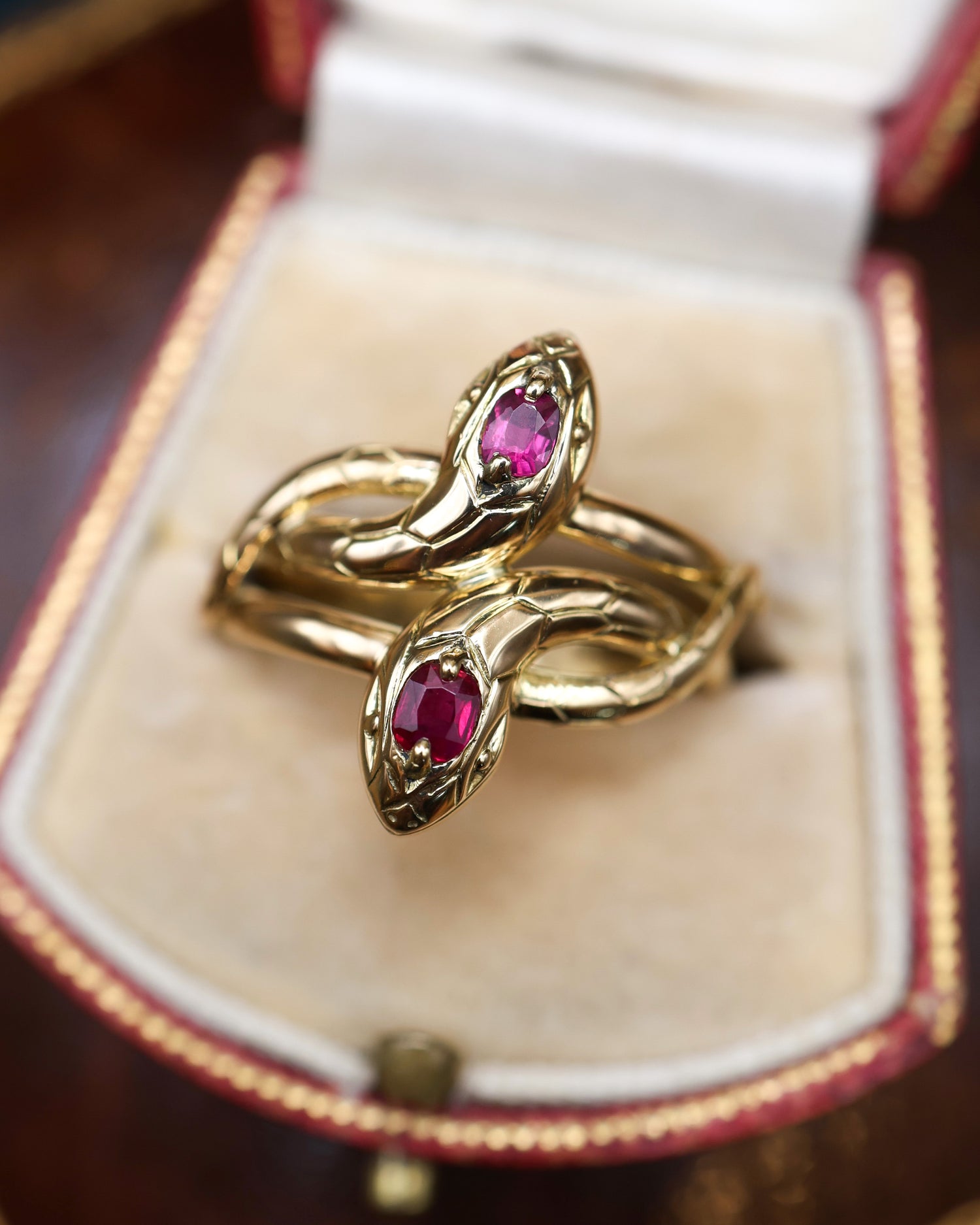 A very fine Double Snake Ring set in 18ct Yellow Gold, French, Circa 1890 - Robin Haydock Antique Jewellery