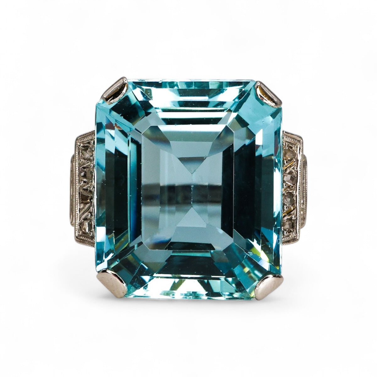 A very fine  Vintage Platinum (tested 950), Aquamarine & Diamond Cocktail Ring. Circa 1935 - Robin Haydock Antique Jewellery