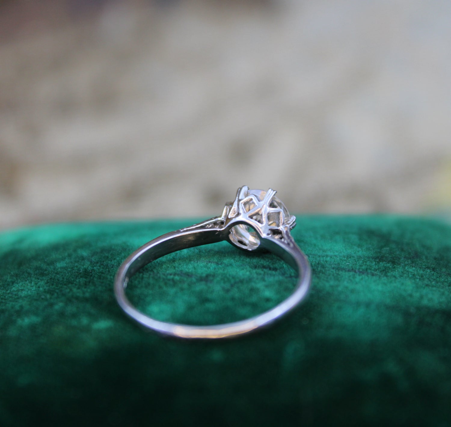 A 1.03ct Diamond Solitaire Ring set in Platinum, English, Circa 1950 - Robin Haydock Antiques