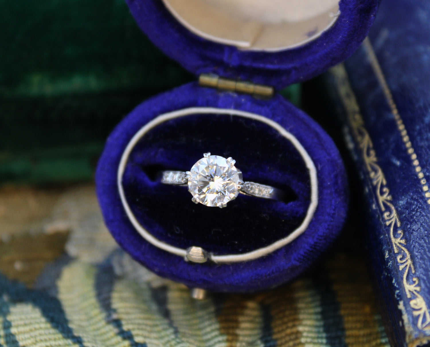 A 1.03ct Diamond Solitaire Ring set in Platinum, English, Circa 1950 - Robin Haydock Antiques