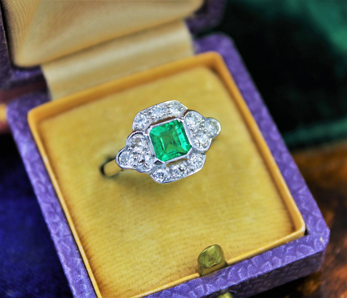 A very fine Emerald and Diamond Cluster Ring mounted in 18ct White Gold, English, Circa 1955 - Robin Haydock Antiques