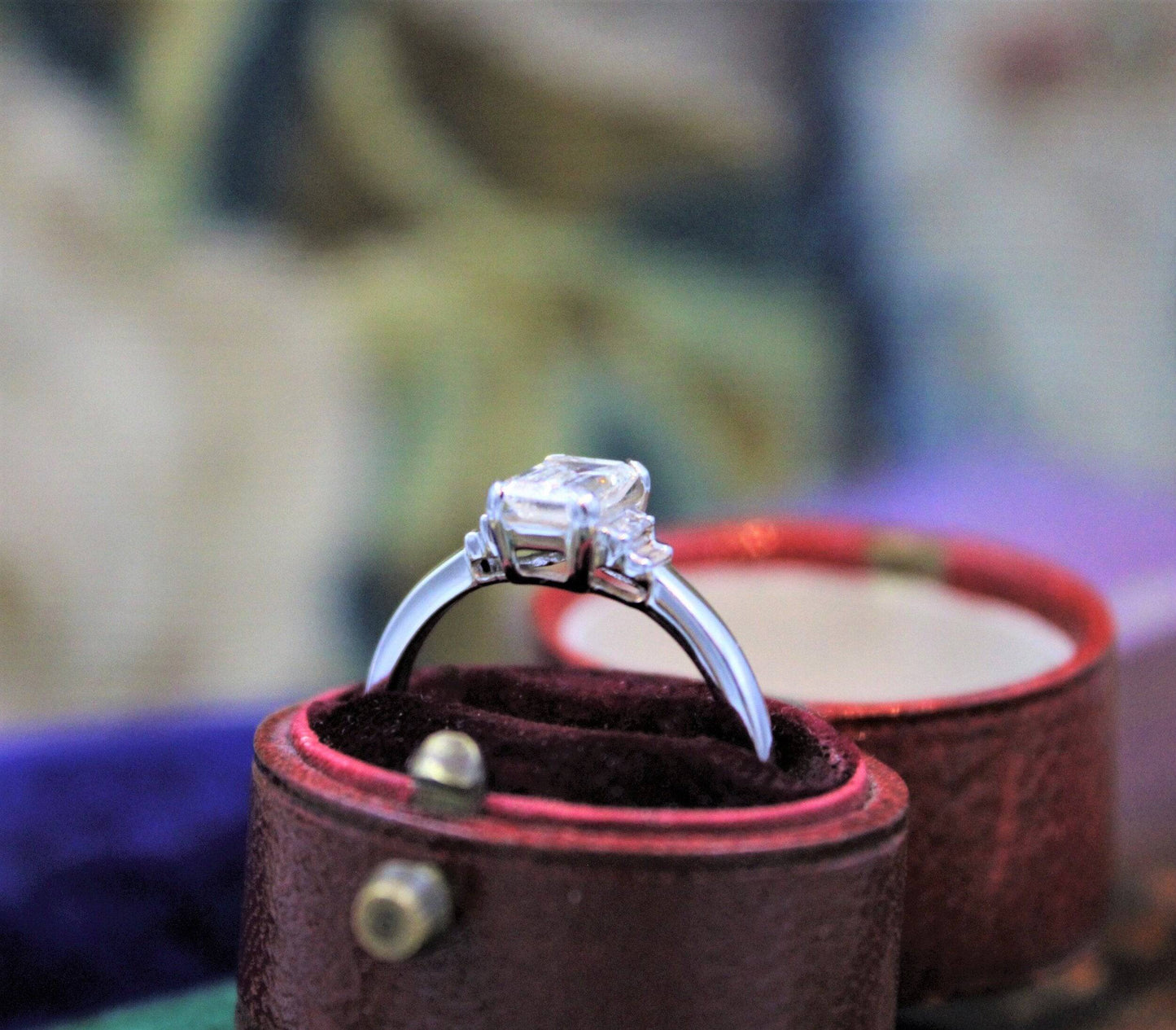 A very fine Emerald Cut Diamond Ring with Baguette Cut Stepped Shoulders set in 18ct White Gold, Pre-owned - Robin Haydock Antiques