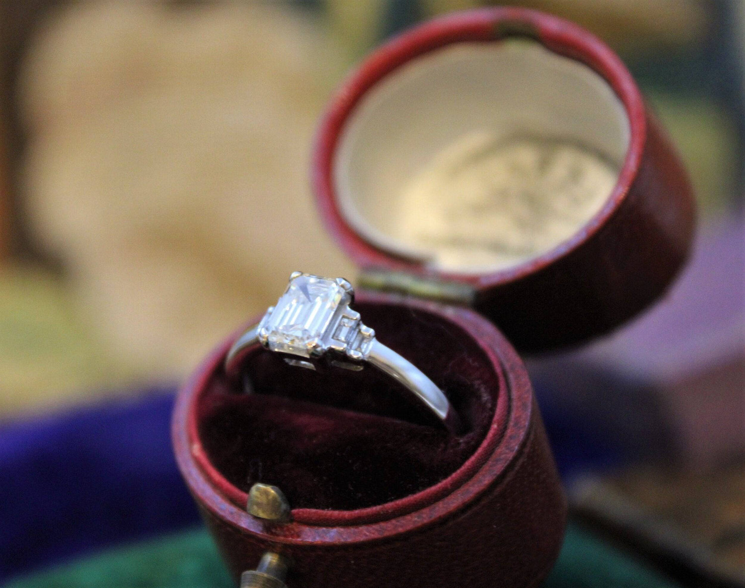 A very fine Emerald Cut Diamond Ring with Baguette Cut Stepped Shoulders set in 18ct White Gold, Pre-owned - Robin Haydock Antiques