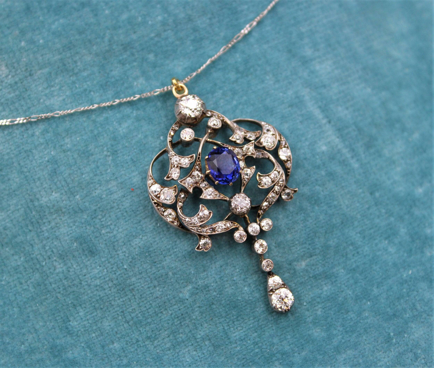 A very fine Edwardian 1.80ct Sapphire & Diamond, Lavaliere Pendant set in 18ct Yellow Gold & Platinum, English, Circa 1905 - Robin Haydock Antiques