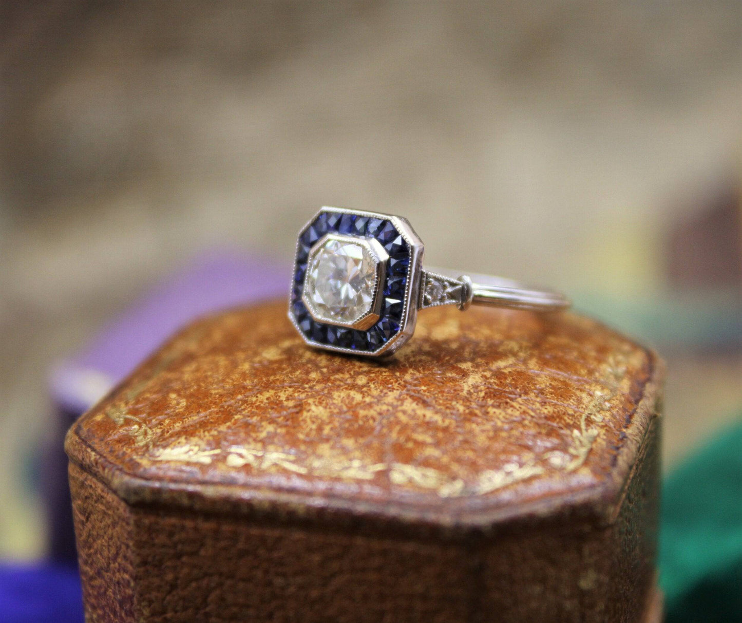 A very fine 0.85ct Diamond & Sapphire Target Ring mounted in Platinum, English, Circa 1920-1930 - Robin Haydock Antiques