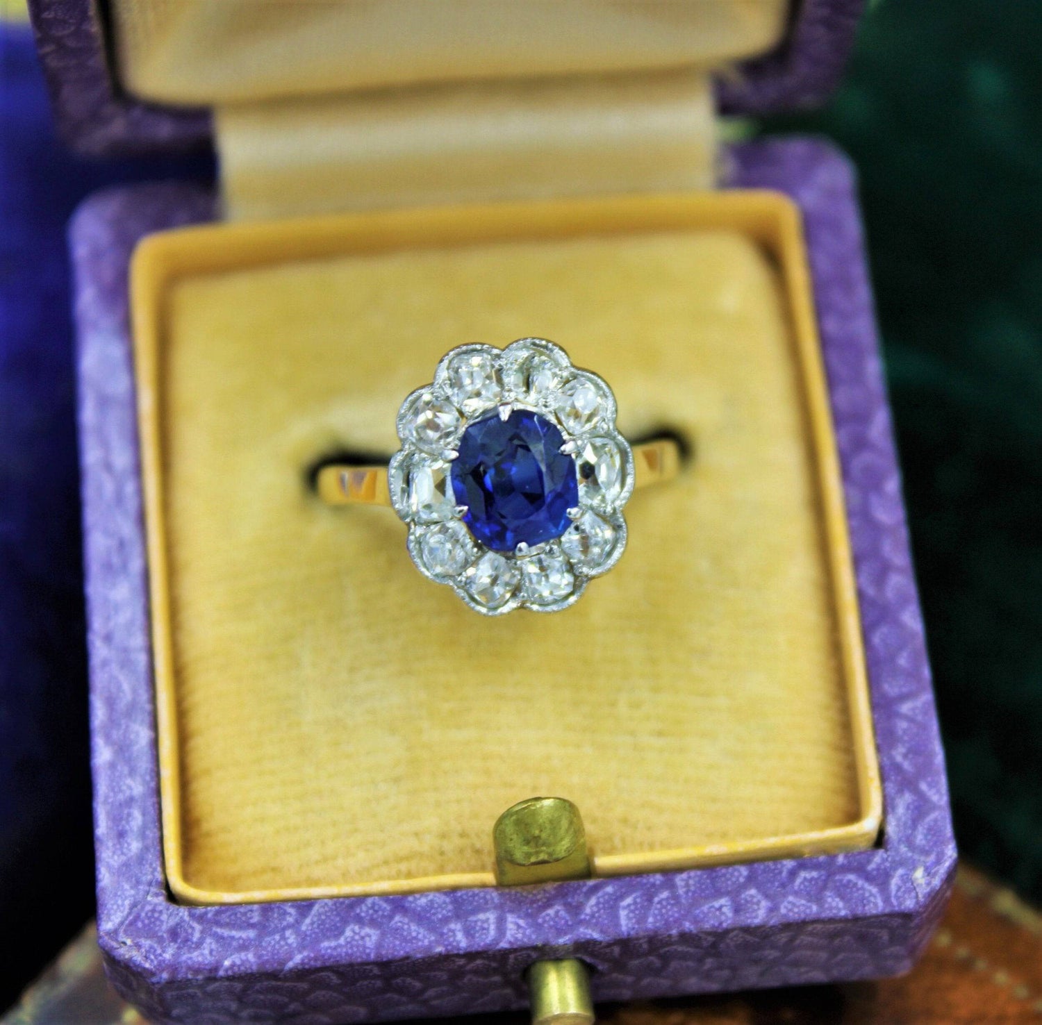 A very fine Sapphire and Diamond Cluster Ring set in 18ct Yellow Gold & Platinum, Circa 1935 - Robin Haydock Antiques
