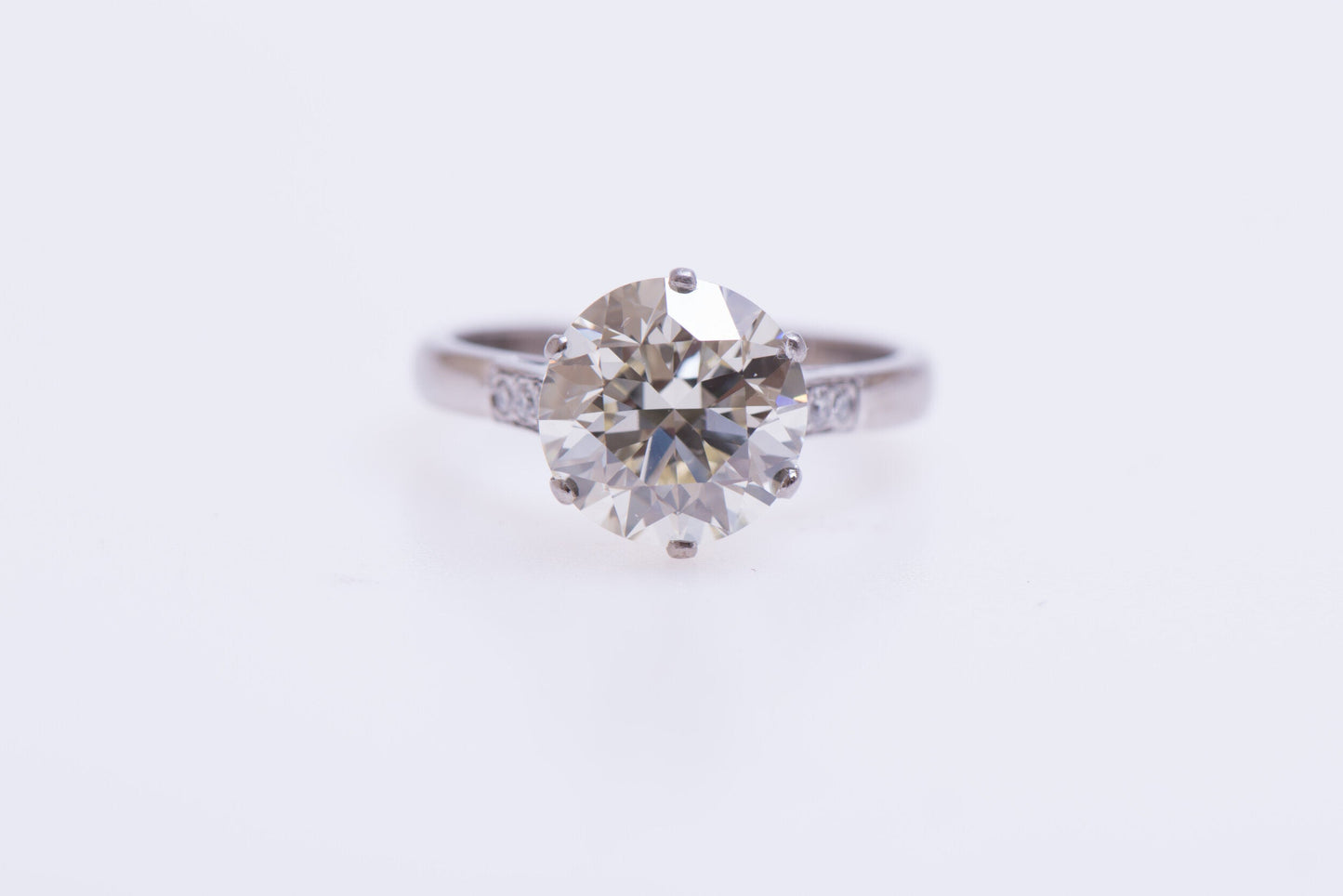 A 3.66 Carats Diamond Solitaire Ring mounted in Platinum, Circa 1950 - Robin Haydock Antiques
