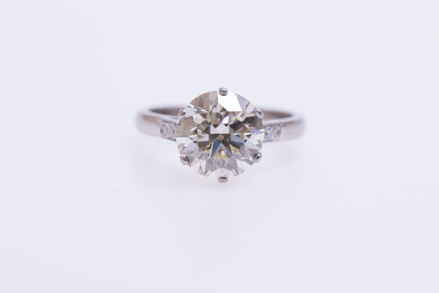 A 3.66 Carats Diamond Solitaire Ring mounted in Platinum, Circa 1950 - Robin Haydock Antiques