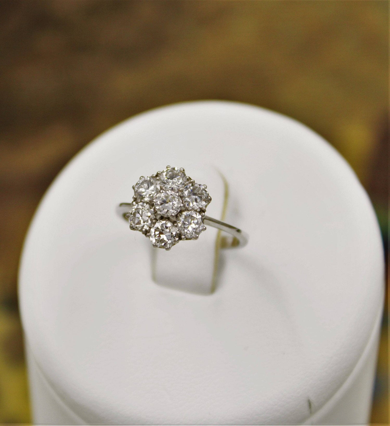 A very fine Transition-Cut Diamond Cluster Ring set in 18ct White Gold & Platinum, English, Circa 1930-1940 - Robin Haydock Antiques