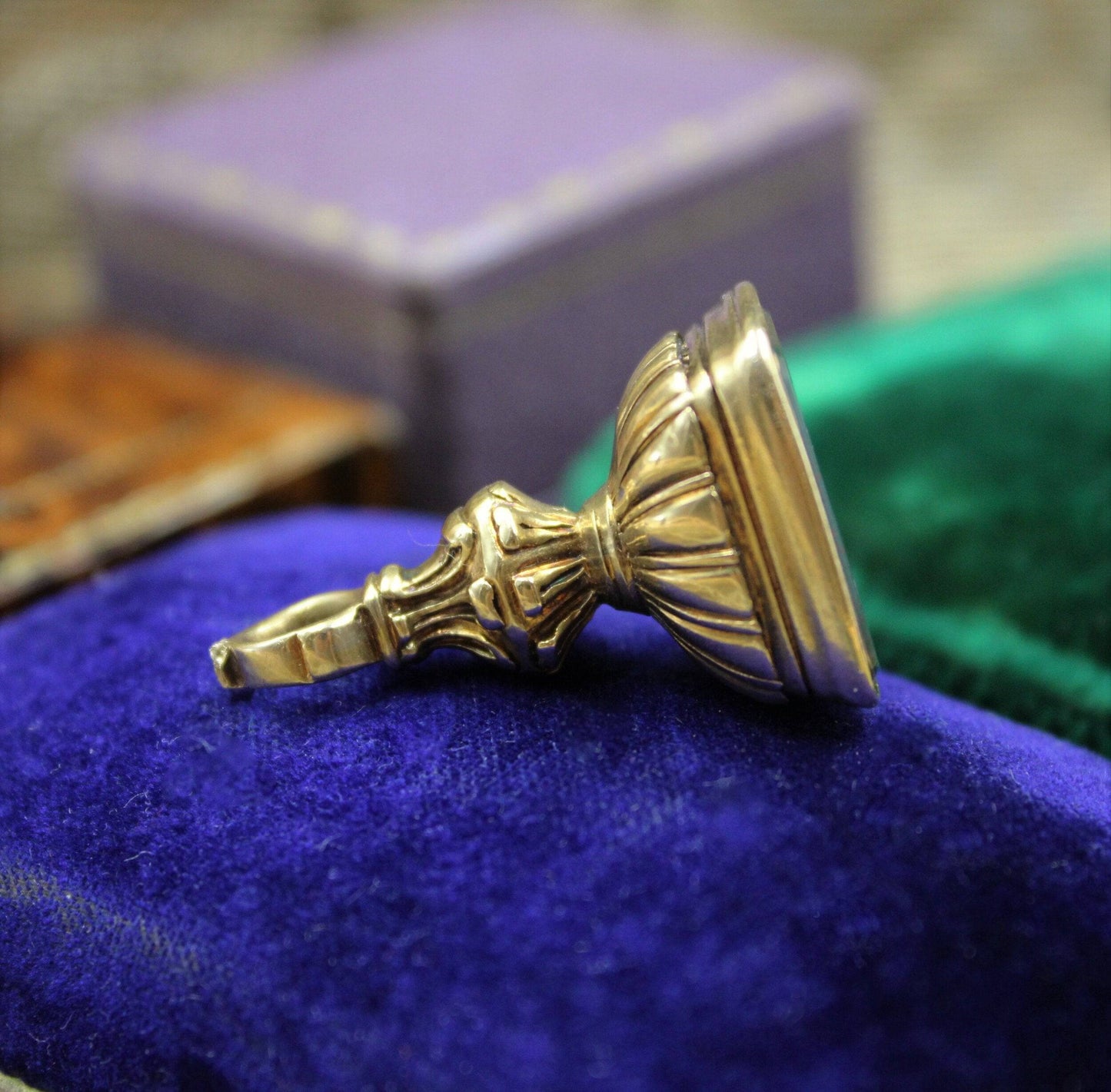 A very fine Bloodstone Seal in 15ct Yellow Gold, English, Circa 1850 - Robin Haydock Antiques