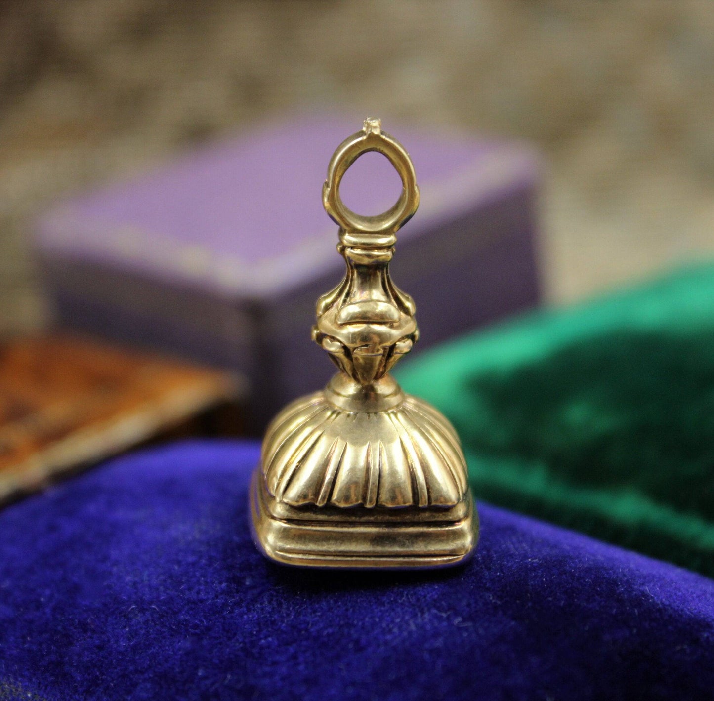 A very fine Bloodstone Seal in 15ct Yellow Gold, English, Circa 1850 - Robin Haydock Antiques