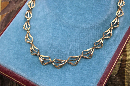 A very fine Abstract Open Link Design Graduated Gold Necklace in 18ct Yellow Gold, French, Circa 1970 - Robin Haydock Antiques