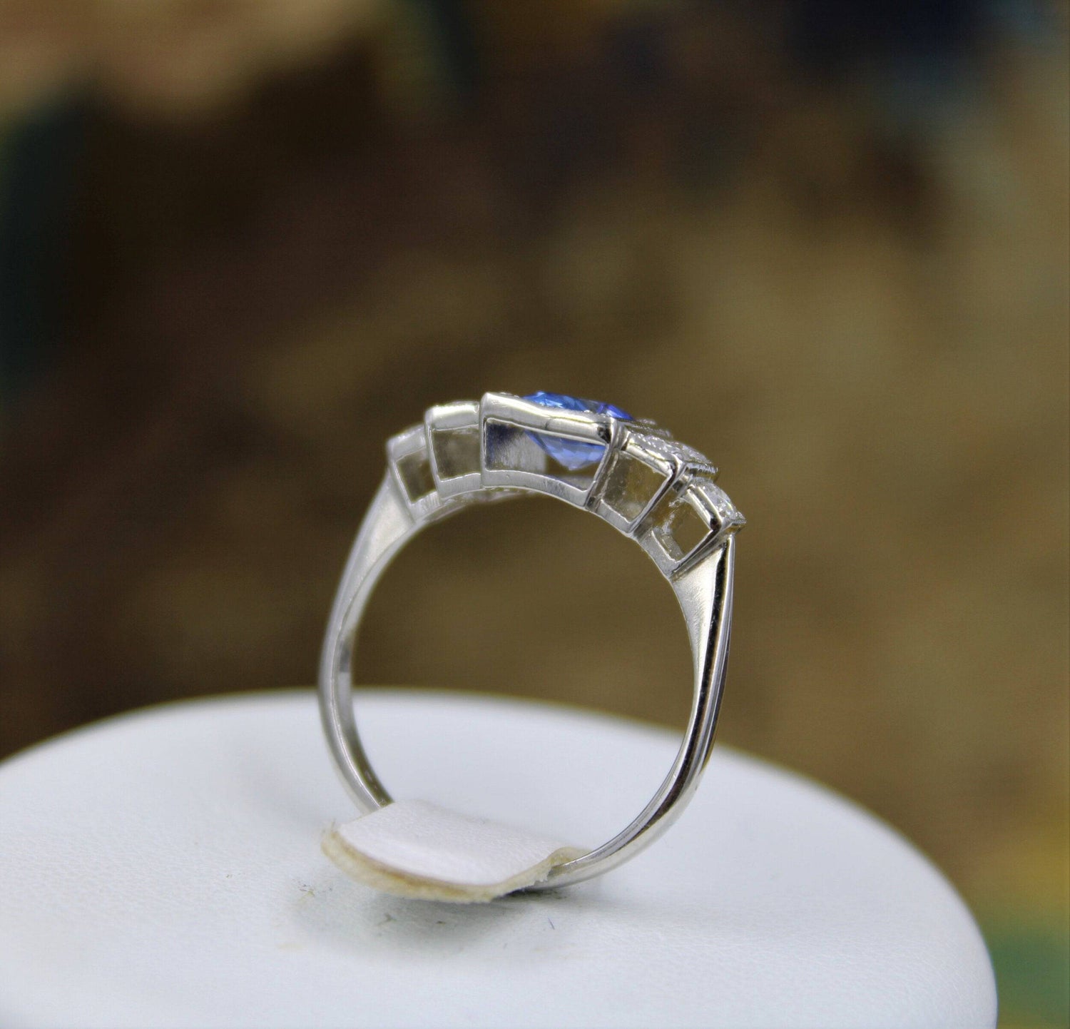 A very fine Art Deco Style Sapphire and Diamond Ring mounted in Platinum, Mid - Late 20th Century - Robin Haydock Antiques