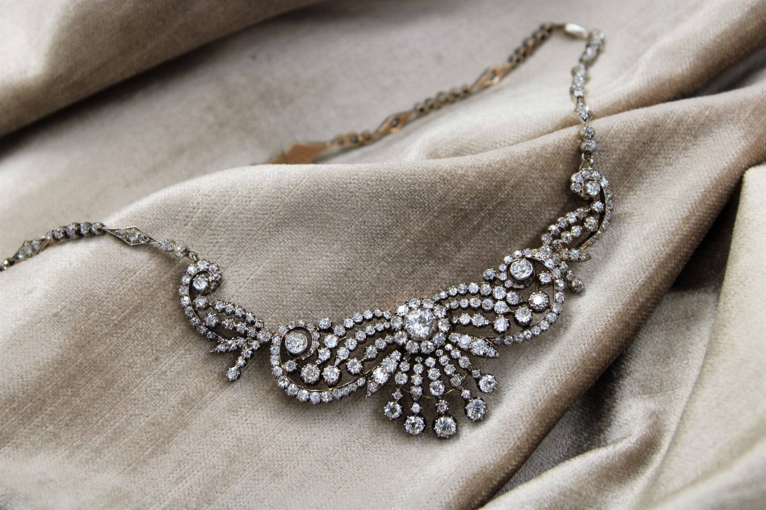 A very fine late 19th Century Diamond Necklace/Brooch/Hair Ornament in High Carat Yellow Gold and Silver, English, Circa 1890 - Robin Haydock Antiques