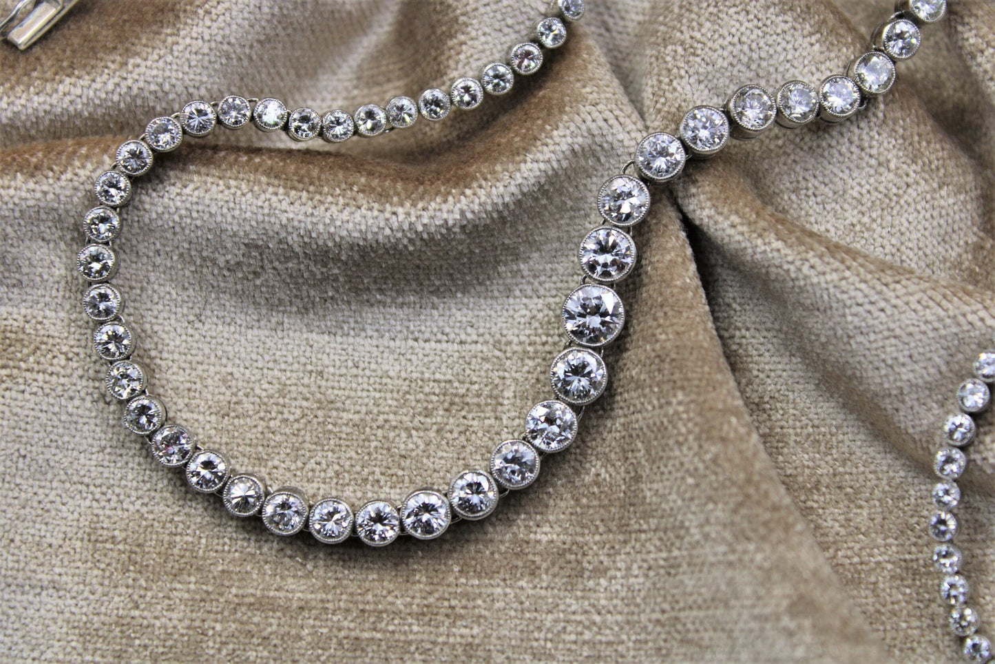 A very fine Diamond Riviere Necklace mounted in Platinum, Circa 1945 - Robin Haydock Antiques