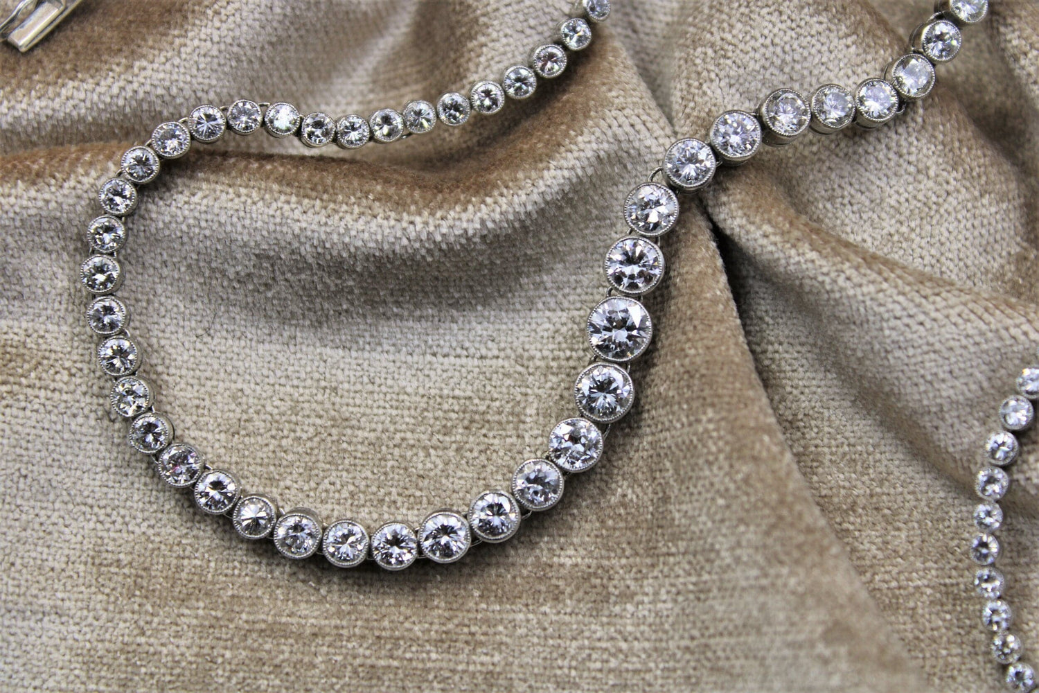 A very fine Diamond Riviere Necklace mounted in Platinum, Circa 1945 - Robin Haydock Antiques