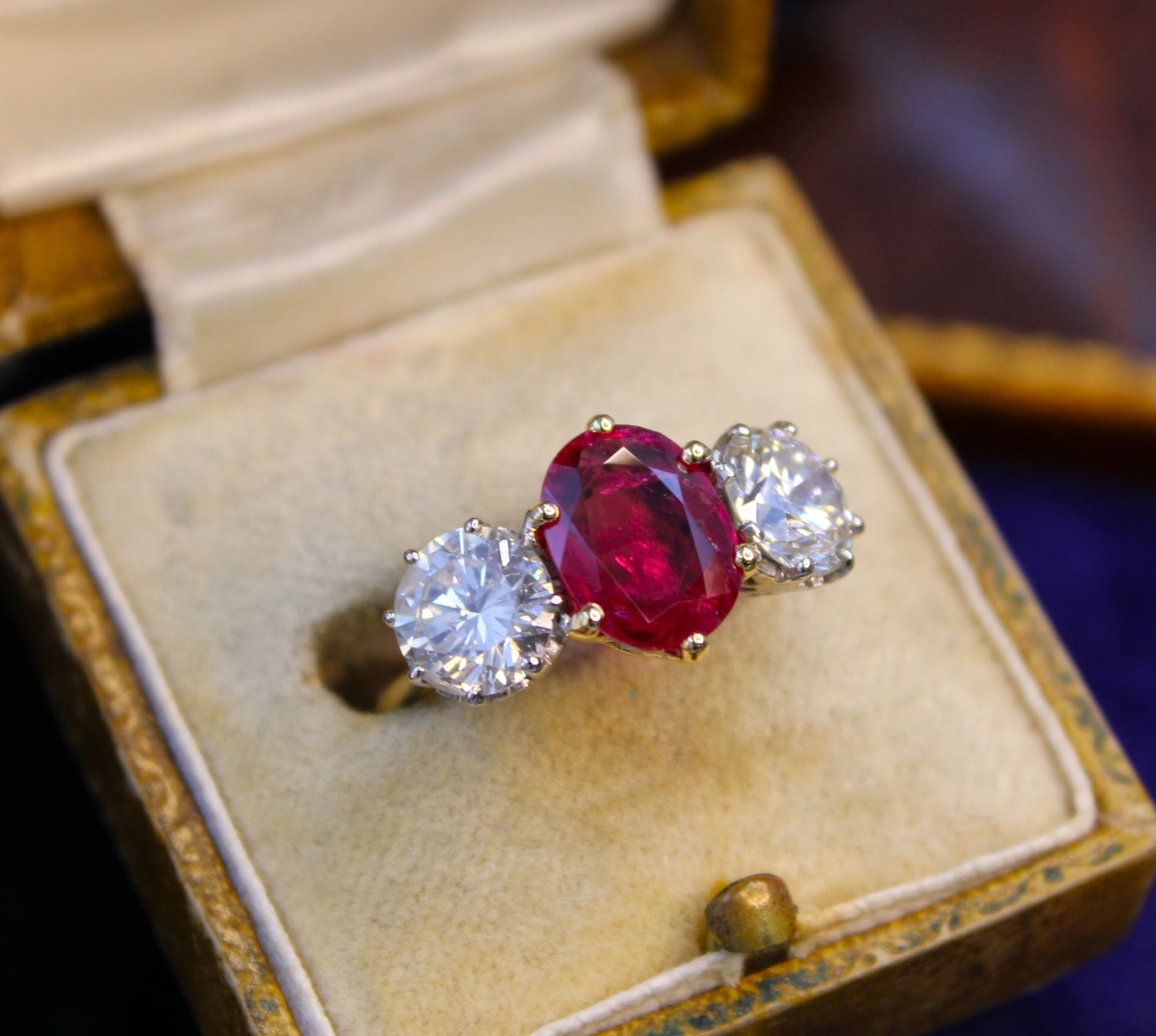 A three-stone Ruby & Diamond Ring in 18ct Yellow Gold, English, Circa 1970 - Robin Haydock Antiques