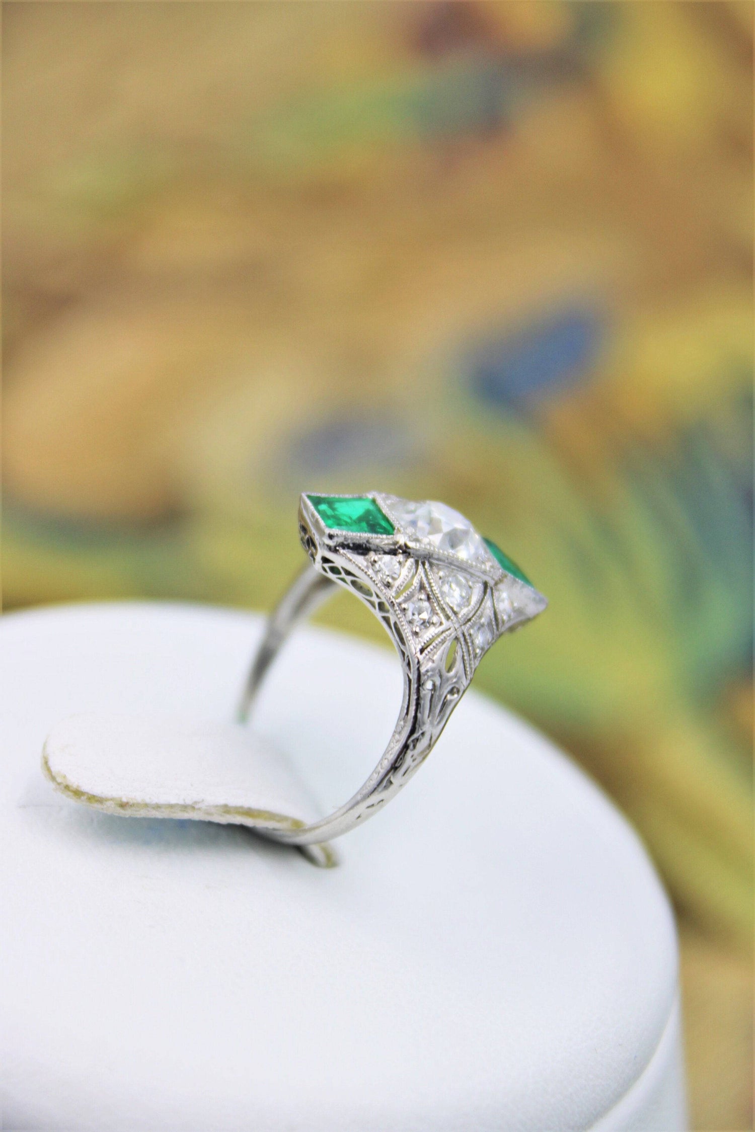 An extraordinarily stylish and finely made Platinum "Art Deco" 1.00 Carat Diamond & "Square Cut" Emerald Ring, Circa 1935 - Robin Haydock Antiques