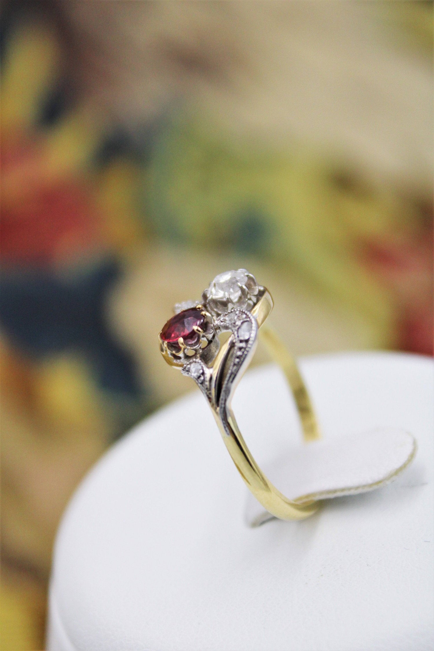 A very fine Art Nouveau Ruby & Diamond Twist Ring in 18 Carat Yellow Gold & Platinum tipped (tested), Circa 1905 - Robin Haydock Antiques